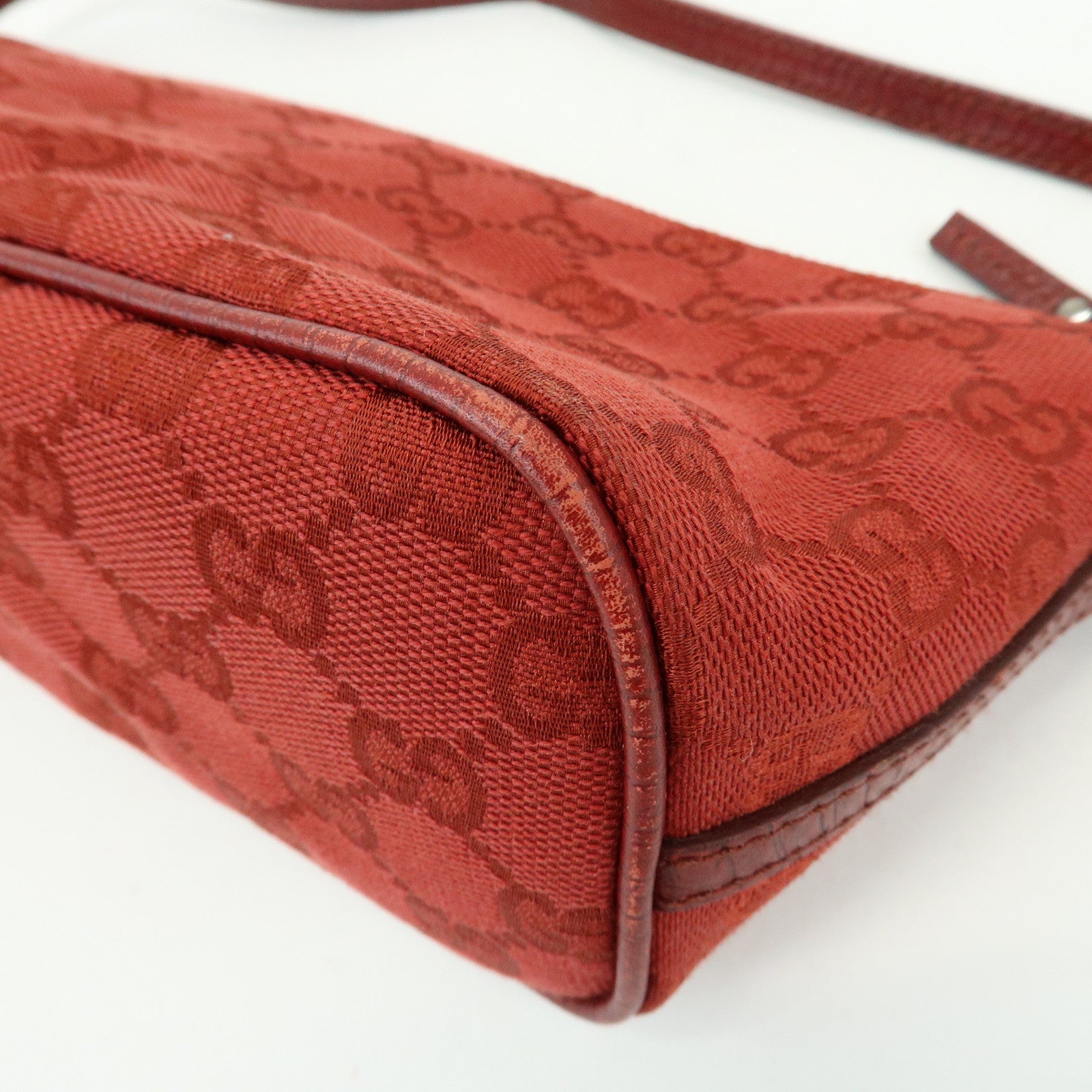 GUCCI Boat Bag GG Canvas Leather Accessory Pouch Hand Bag Red 07198