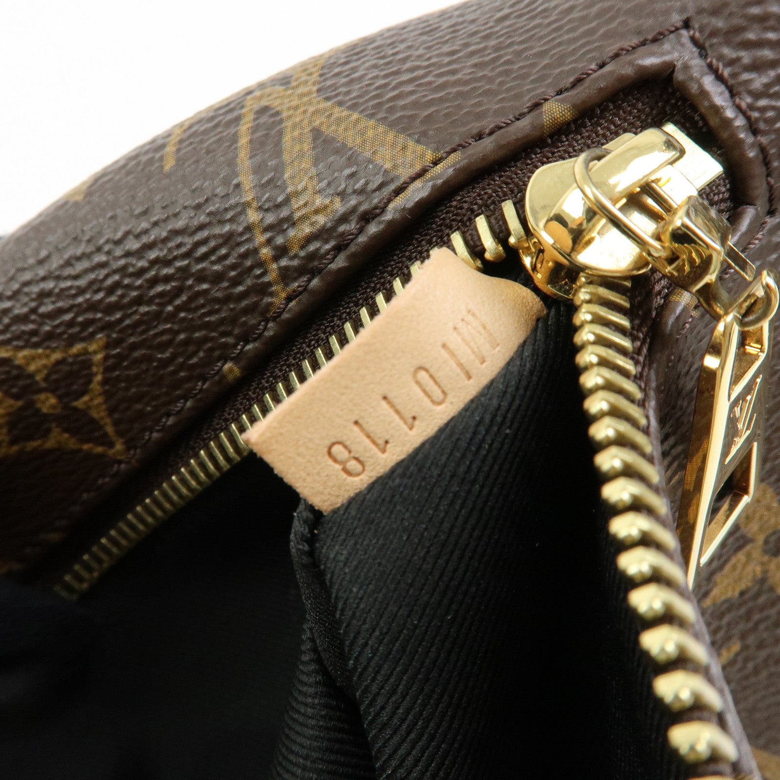 Louis Vuitton Monogram Bum Bag Crossbody Shoulder Bag Brown M43644