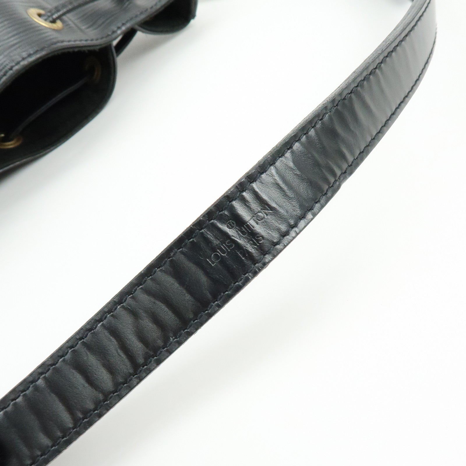Louis Vuitton Epi Petit Noe Shoulder Bag Noir Black M44102
