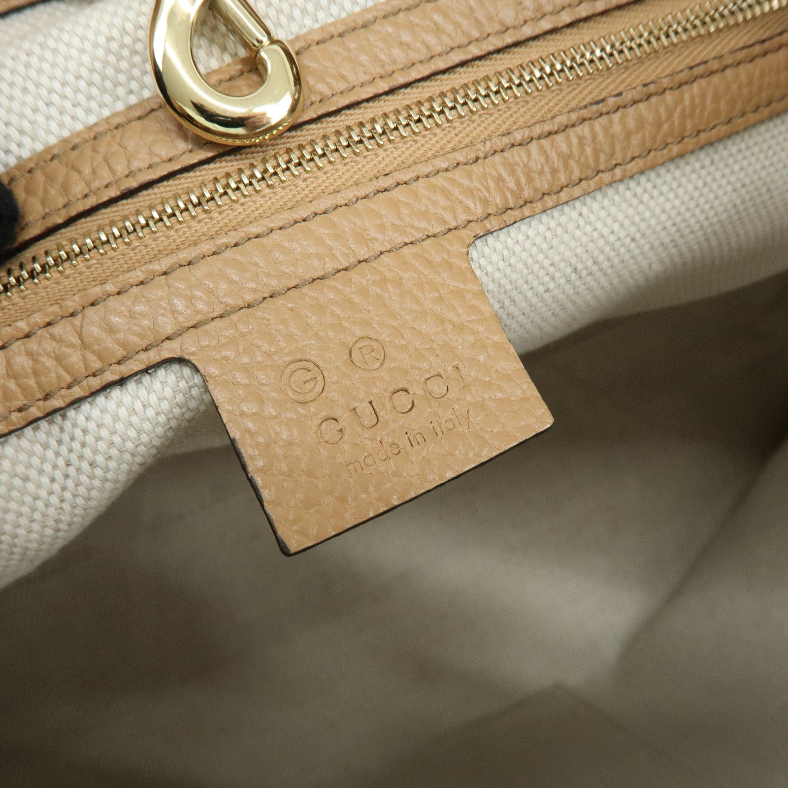 GUCCI SOHO Interlocking G Leather Chain Shoulder Bag Beige 536196