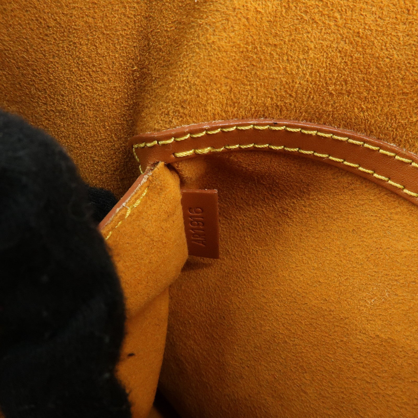 Louis Vuitton Epi Alma PM Leather Hand Bag Zipang Gold M52148