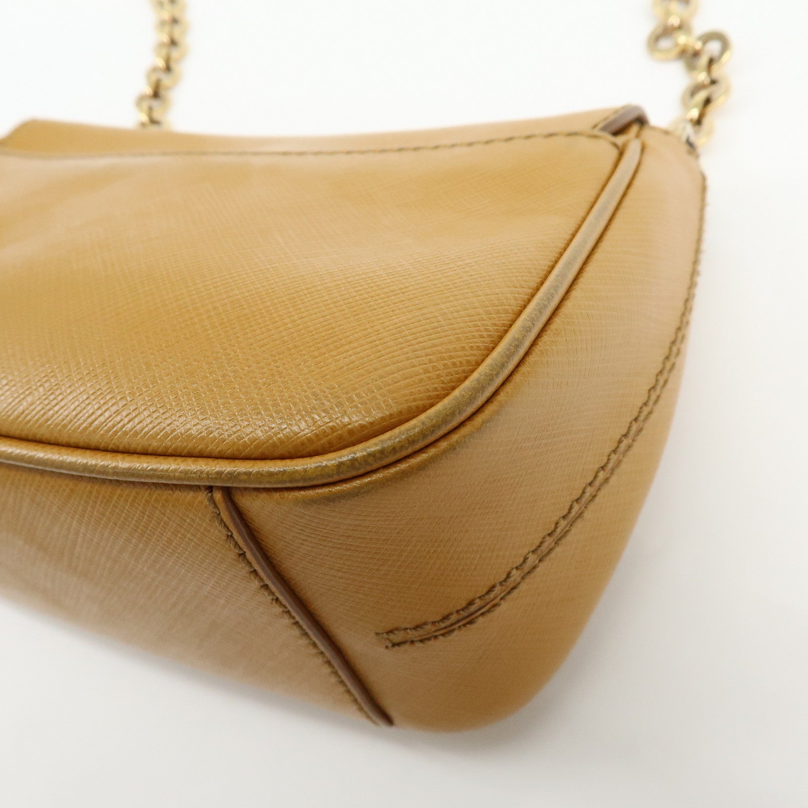 Ferragamo Gancini Leather Chain Shoulder Bag Crossbody Bag Light Brown