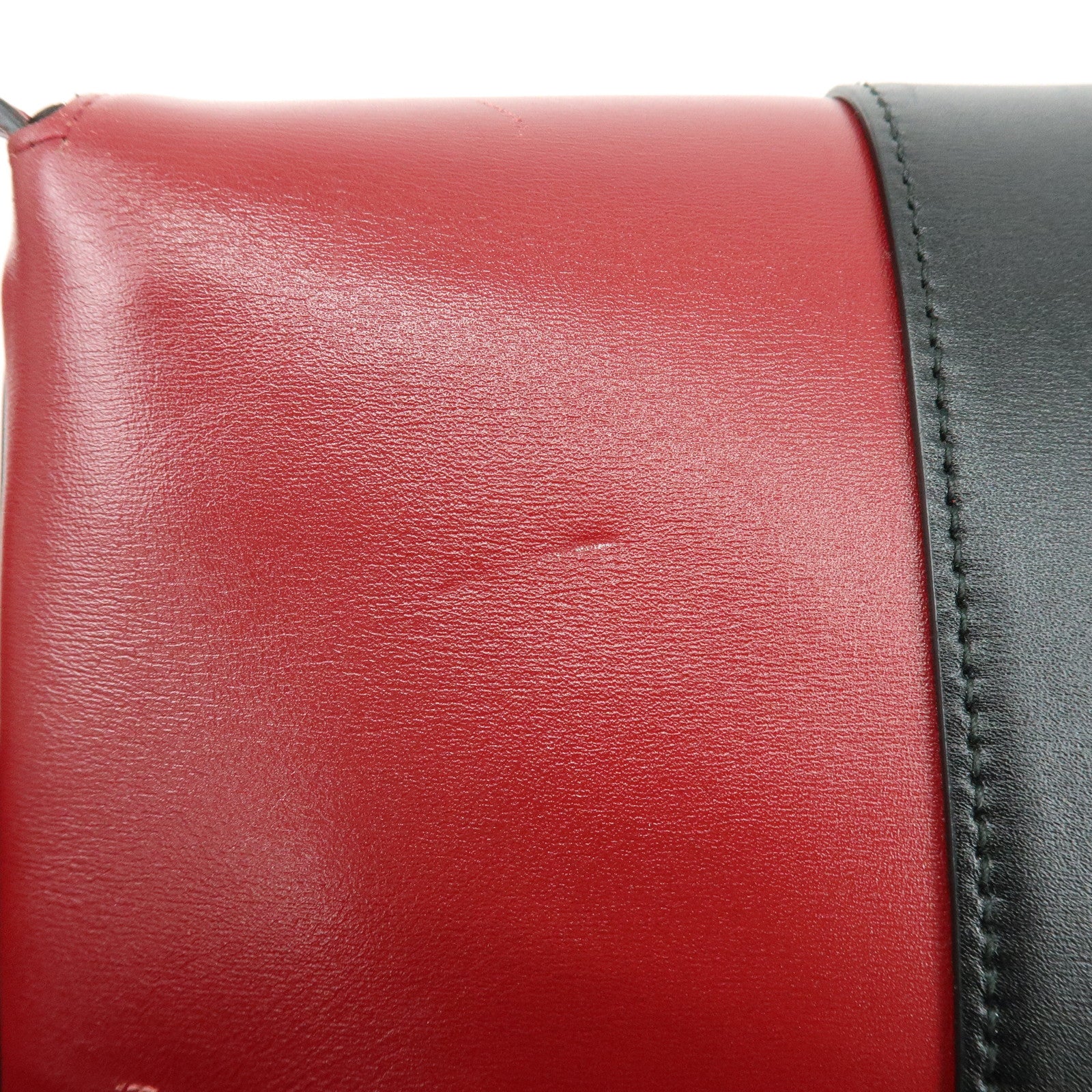 GUCCI Double G Arli Leather Shoulder Bag Crossbody Bag Red 550129