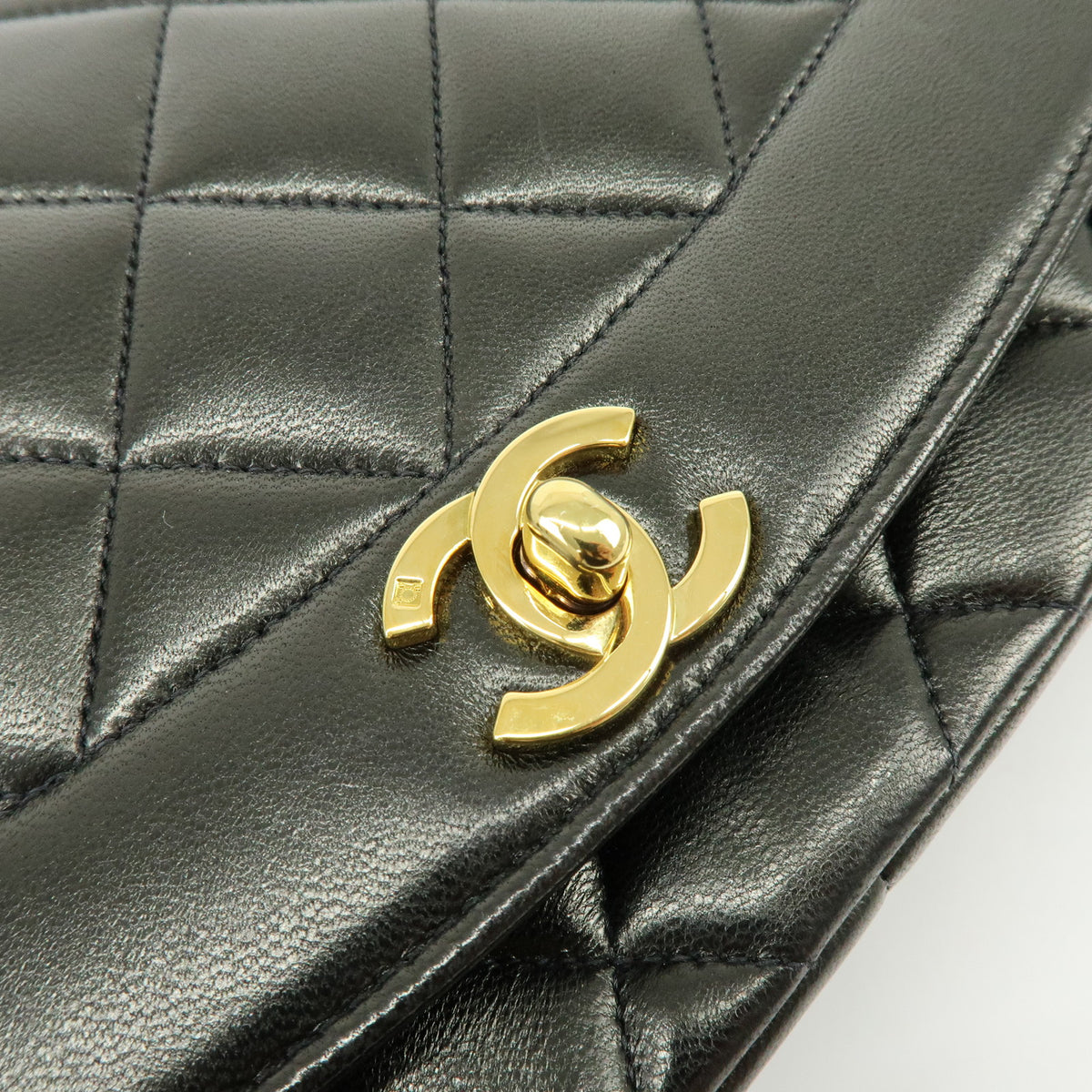 CHANEL Matelasse Timeless Classic Diana 25 Chain Shoulder Bag A01165
