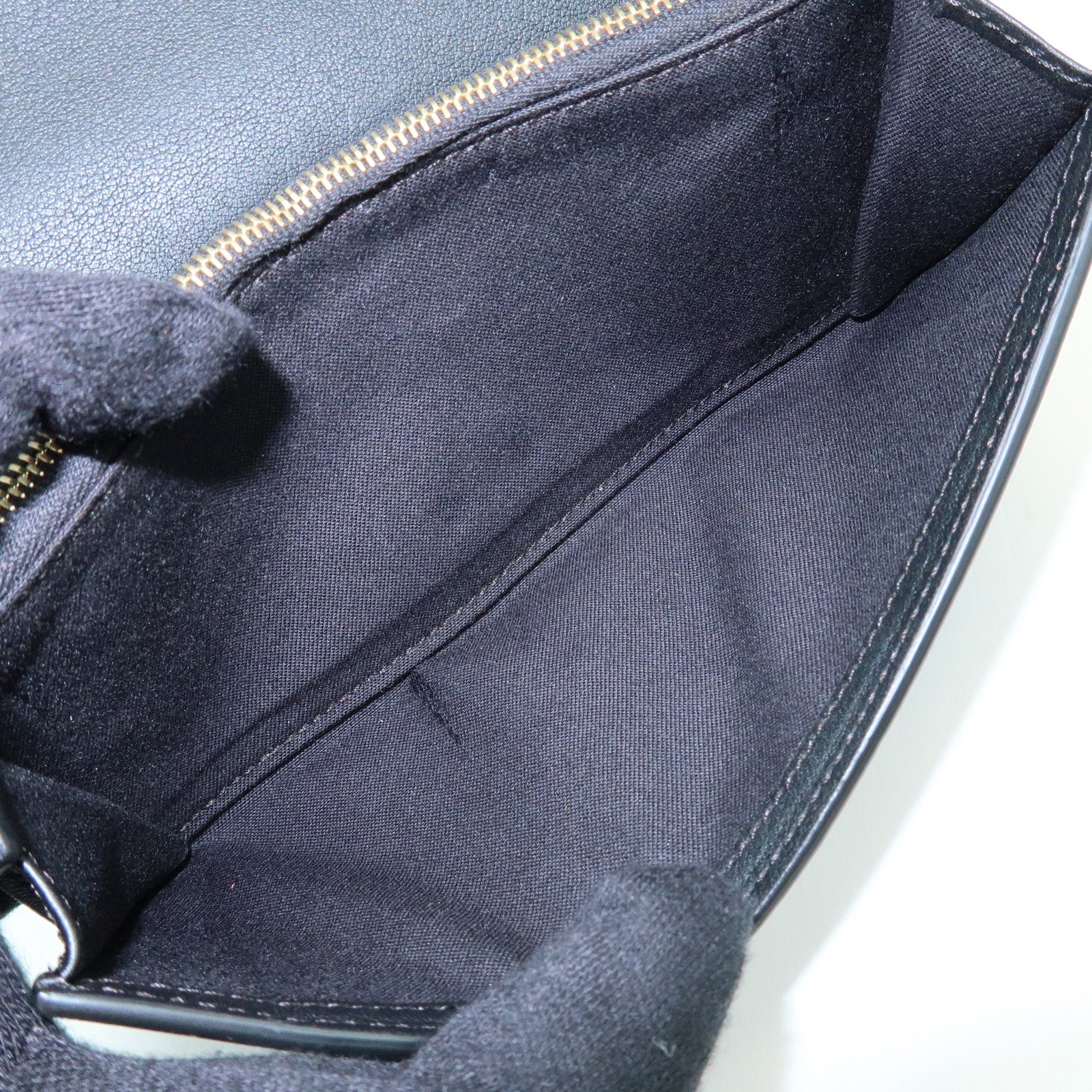 FENDI Peekaboo Leather Long Wallet Continental Wallet Black 8M0308