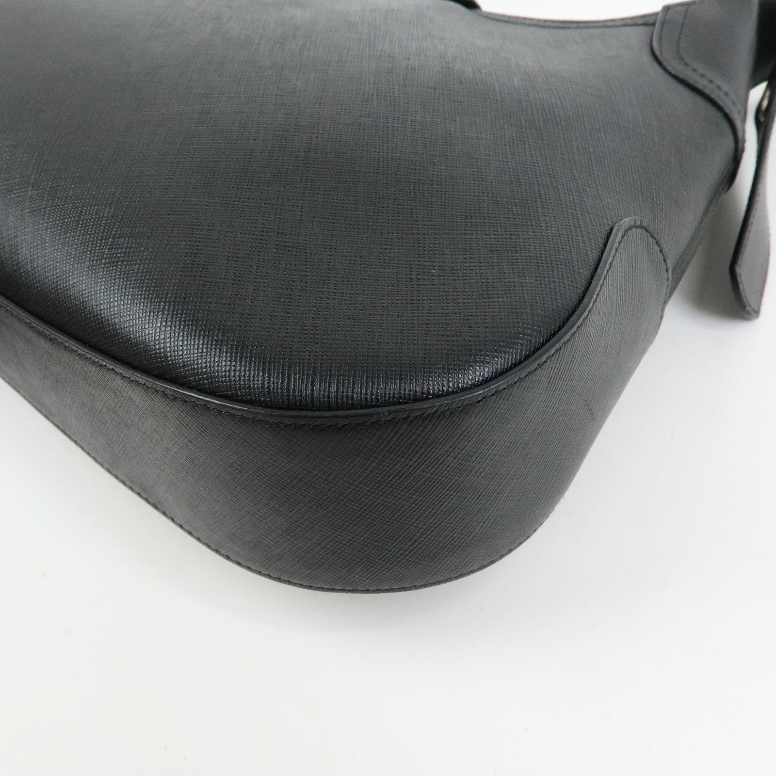 Ferragamo Gancini Leather Shoulder Bag Hand Bag Black