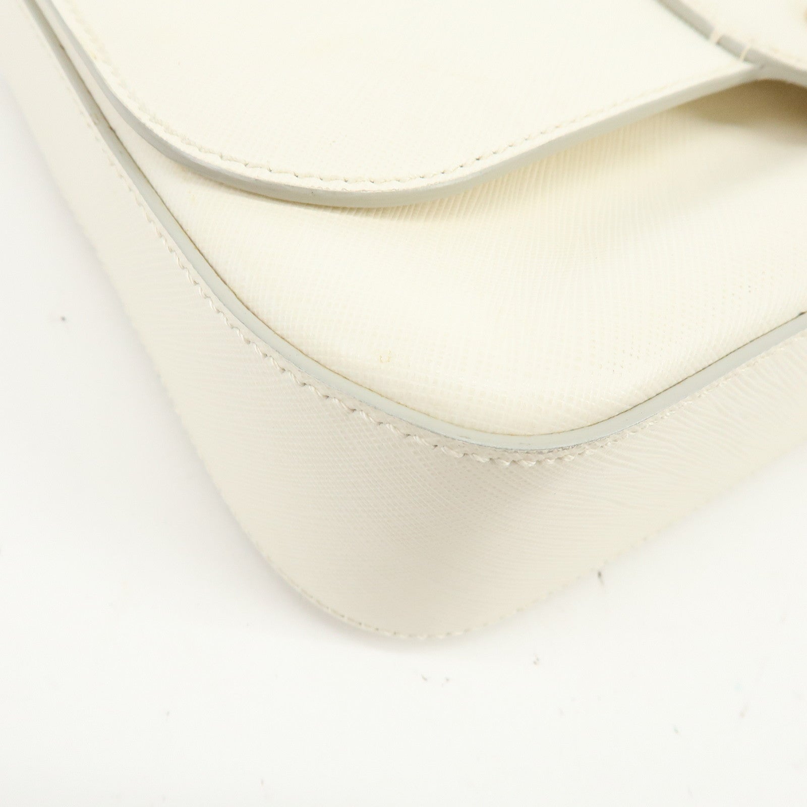 Ferragamo Gancini Leather Chain Shoulder Bag Hand Bag Ivory