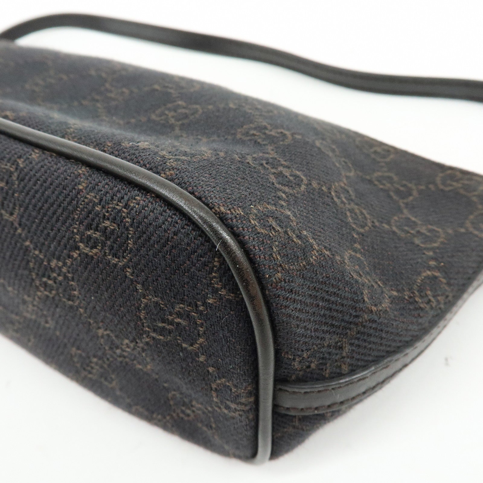GUCCI Boat Bag GG Canvas Hand Bag Accessory Pouch Dark Brown 07198
