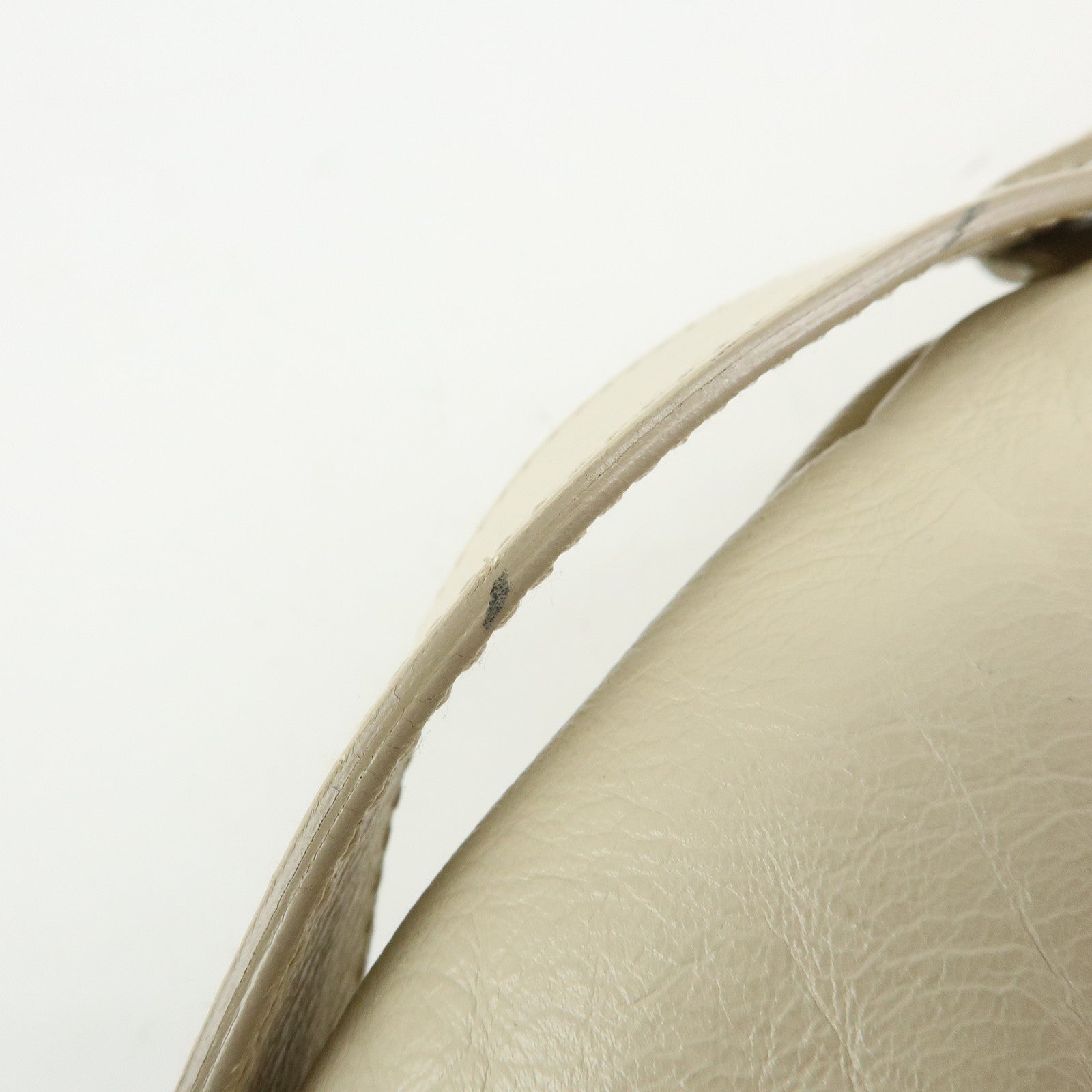 YVES SAINT LAURENT PARIS Mombasa Shoulder Bag Horn Handle 95363