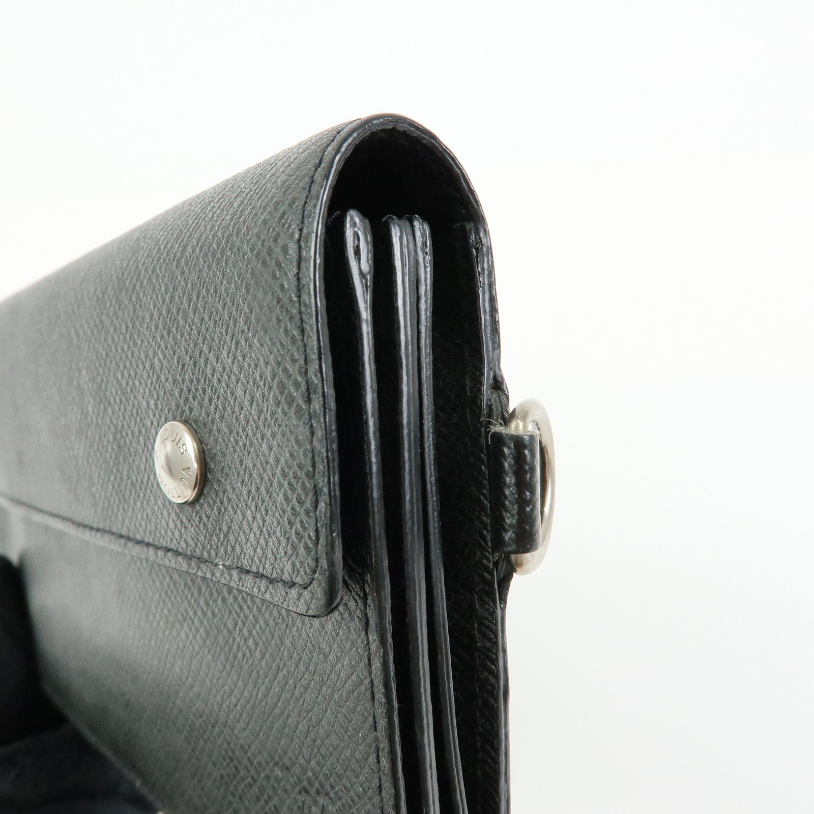 Louis Vuitton Taiga Portefeuille Accordion Wallet Ardoise M30992