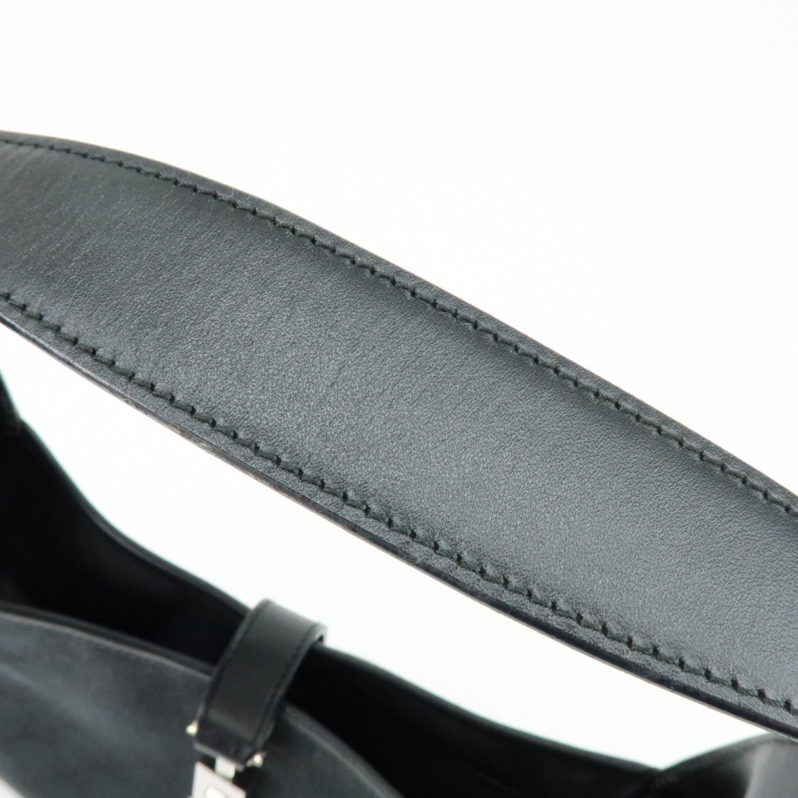 GUCCI Jackie GG Canvas Leather Shoulder Bag Hand Bag Black 001 3306