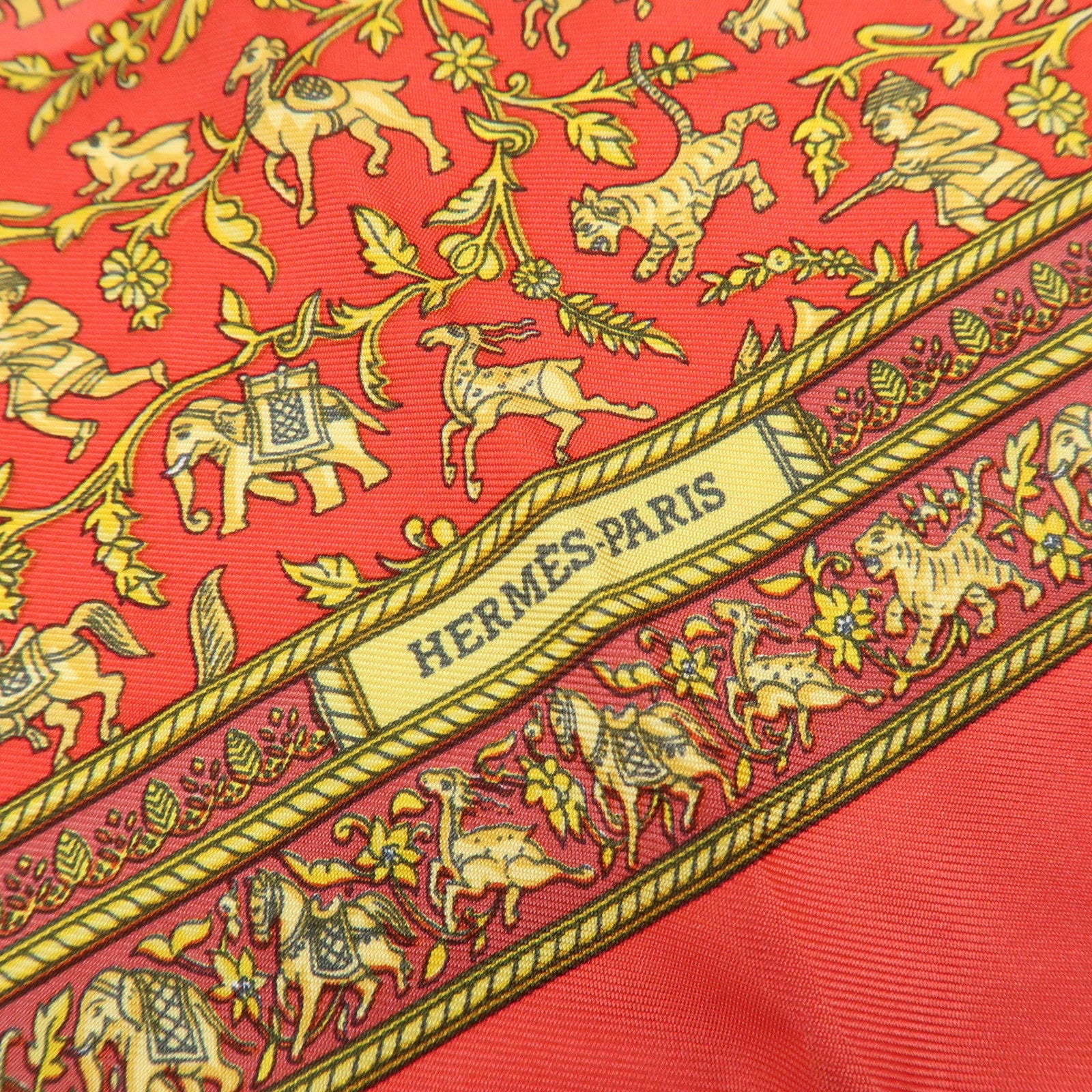HERMES Set of 2 Carre 42 Silk Scarf PARURES DES SABLES/CHASSE EN INDE
