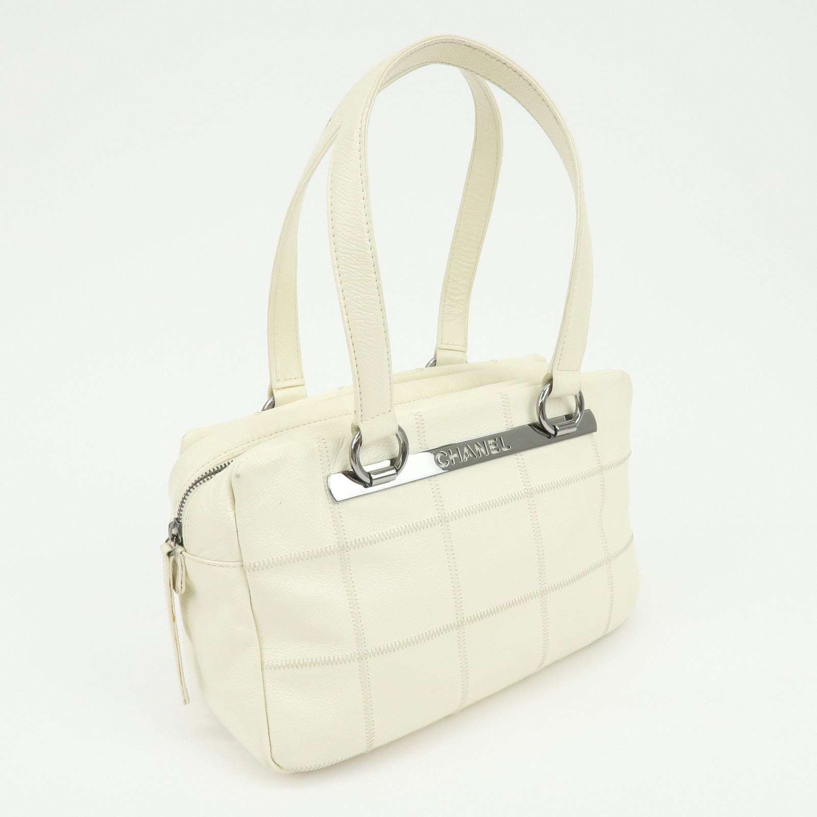 CHANEL Chocolate Bar Caviarskin Shoulder Bag Hand Bag White A26135