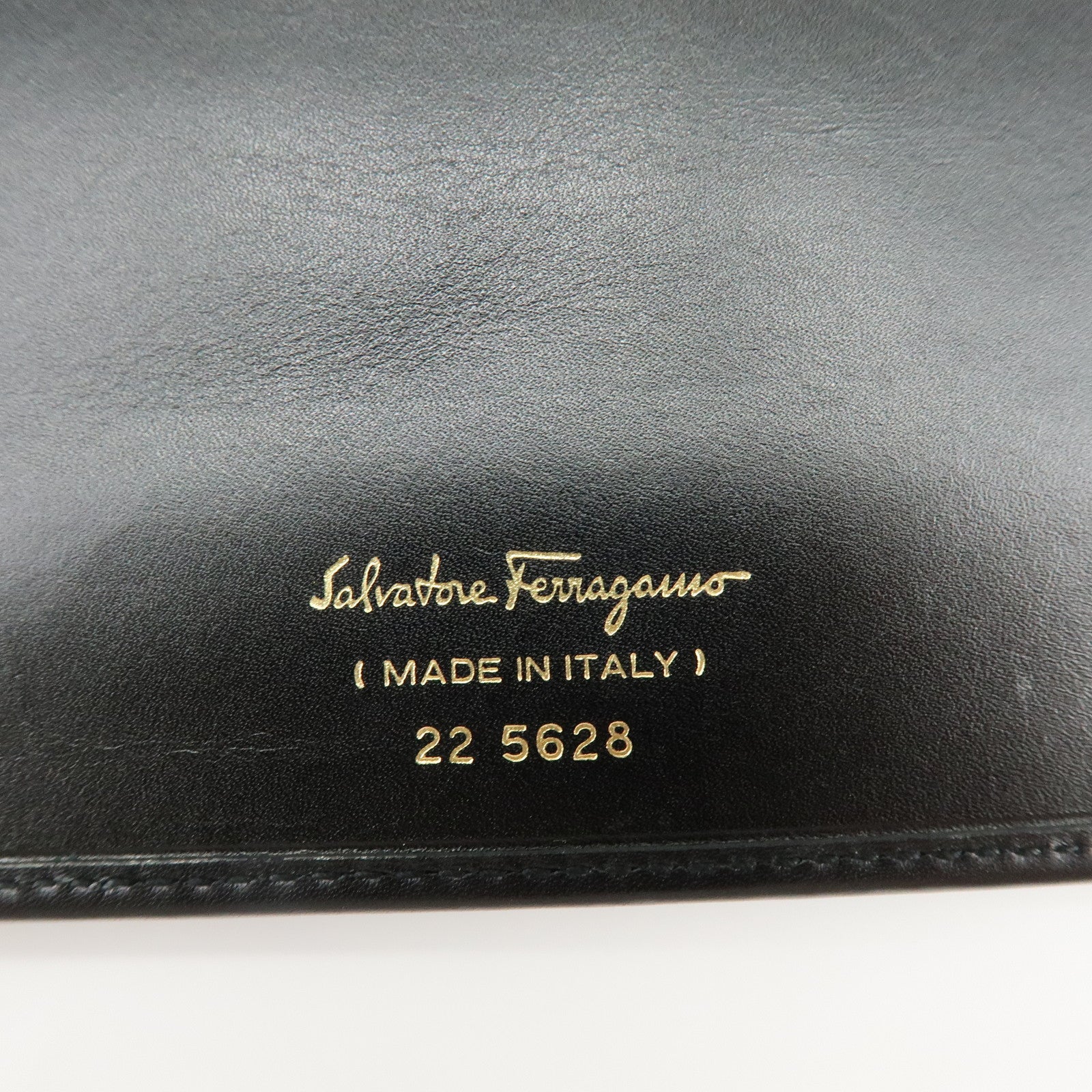 Ferragamo Gancini Leather Compact Wallet Shoulder Wallet Black