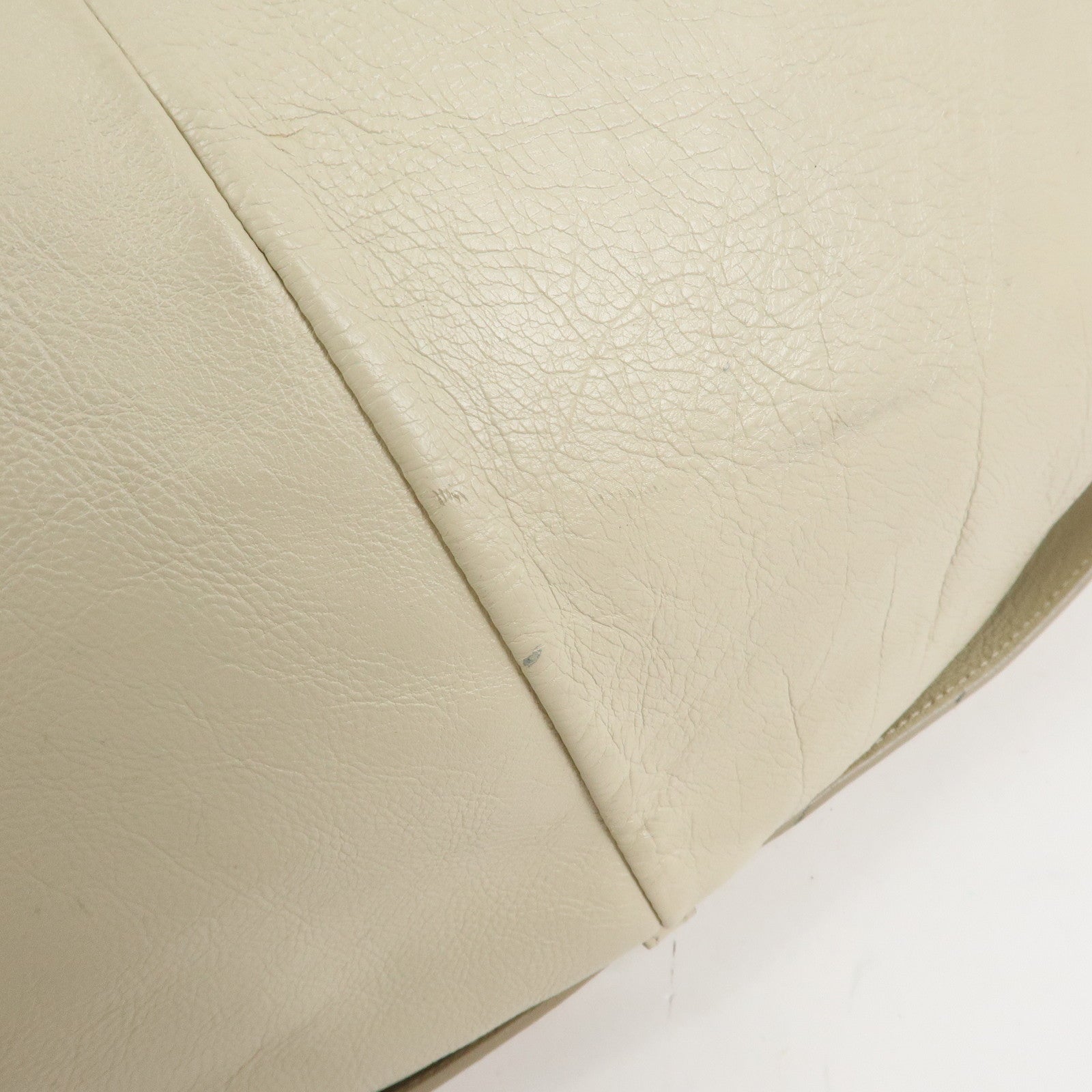 YVES SAINT LAURENT PARIS Mombasa Shoulder Bag Horn Handle 95363
