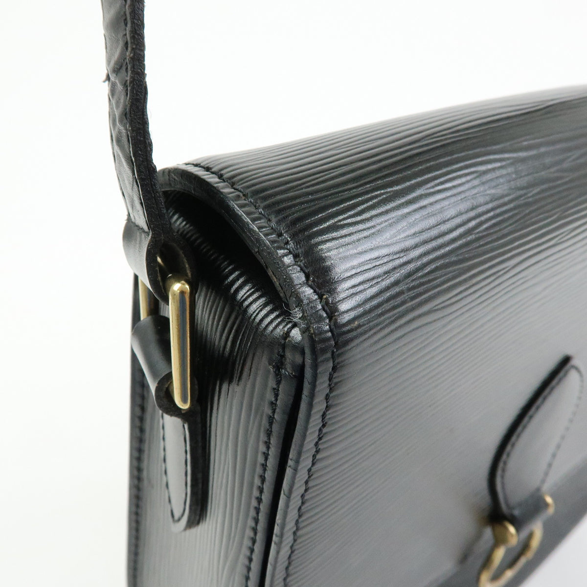 Louis Vuitton Epi Saint Cloud Shoulder Bag Black Noir M52192
