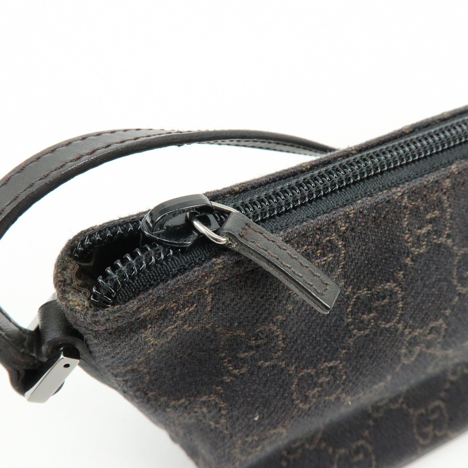 GUCCI Boat Bag GG Canvas Hand Bag Accessory Pouch Dark Brown 07198