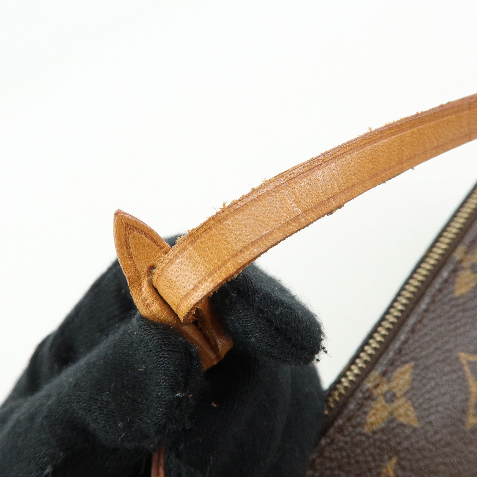 Louis Vuitton Monogram Pochette Accessoires Pouch Hand Bag M51980