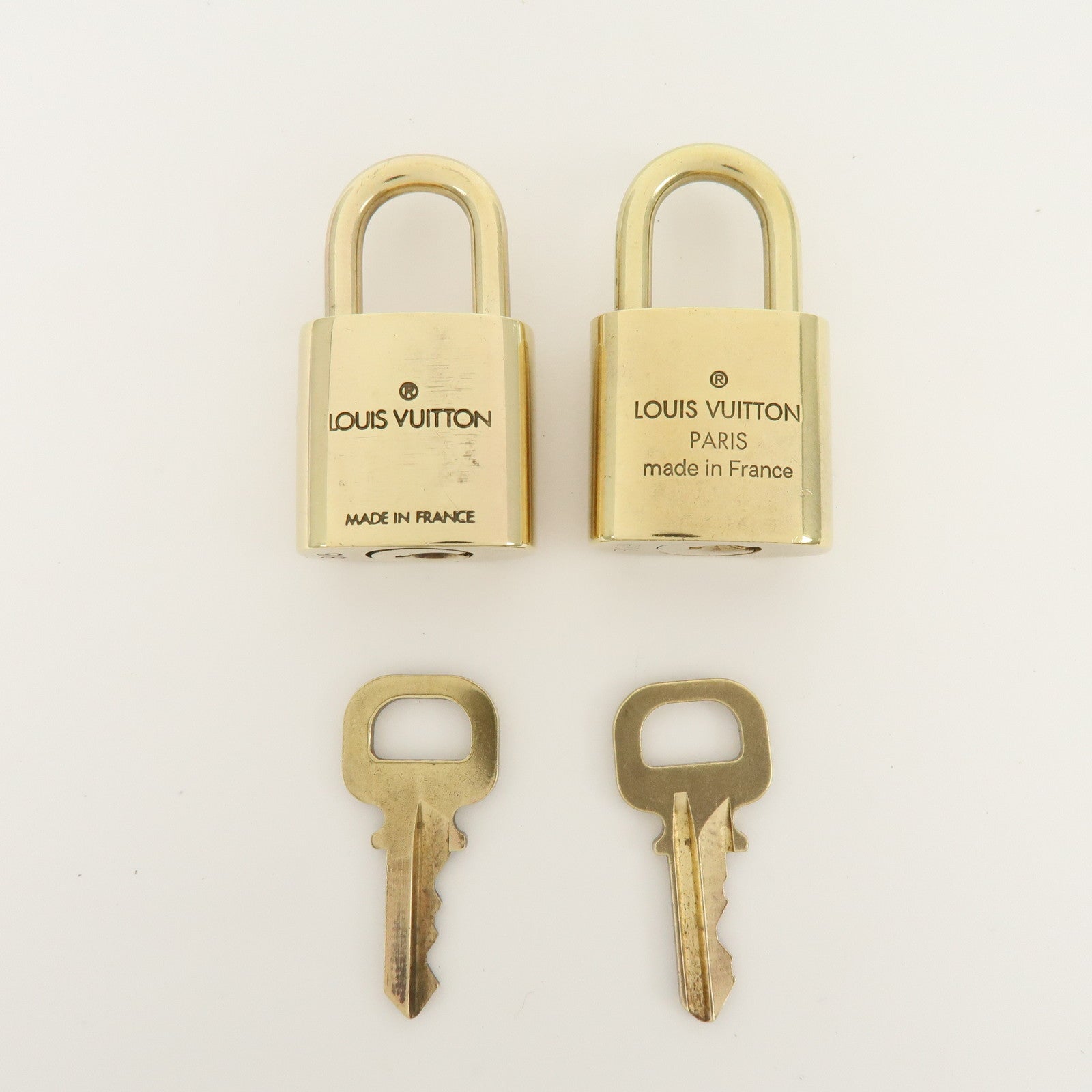 Louis Vuitton Set of 10 Metal Lock & Key Cadena Key Lock Gold