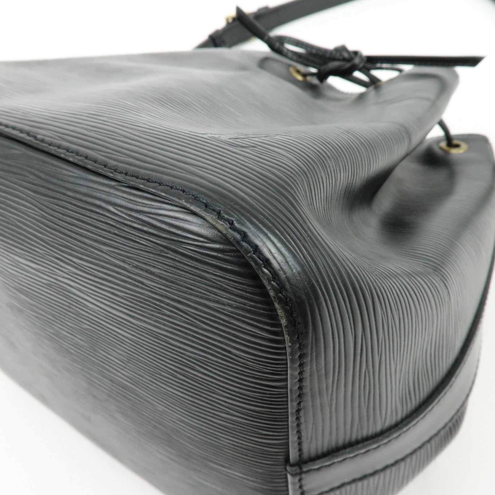 Louis Vuitton Epi Petit Noe Shoulder Bag Noir Black M44102