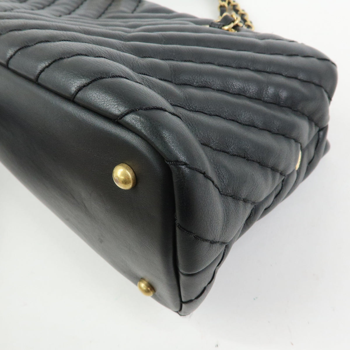 CHANEL Calf Skin V Stich Shevron Chain Shoulder Bag Tote Bag Black