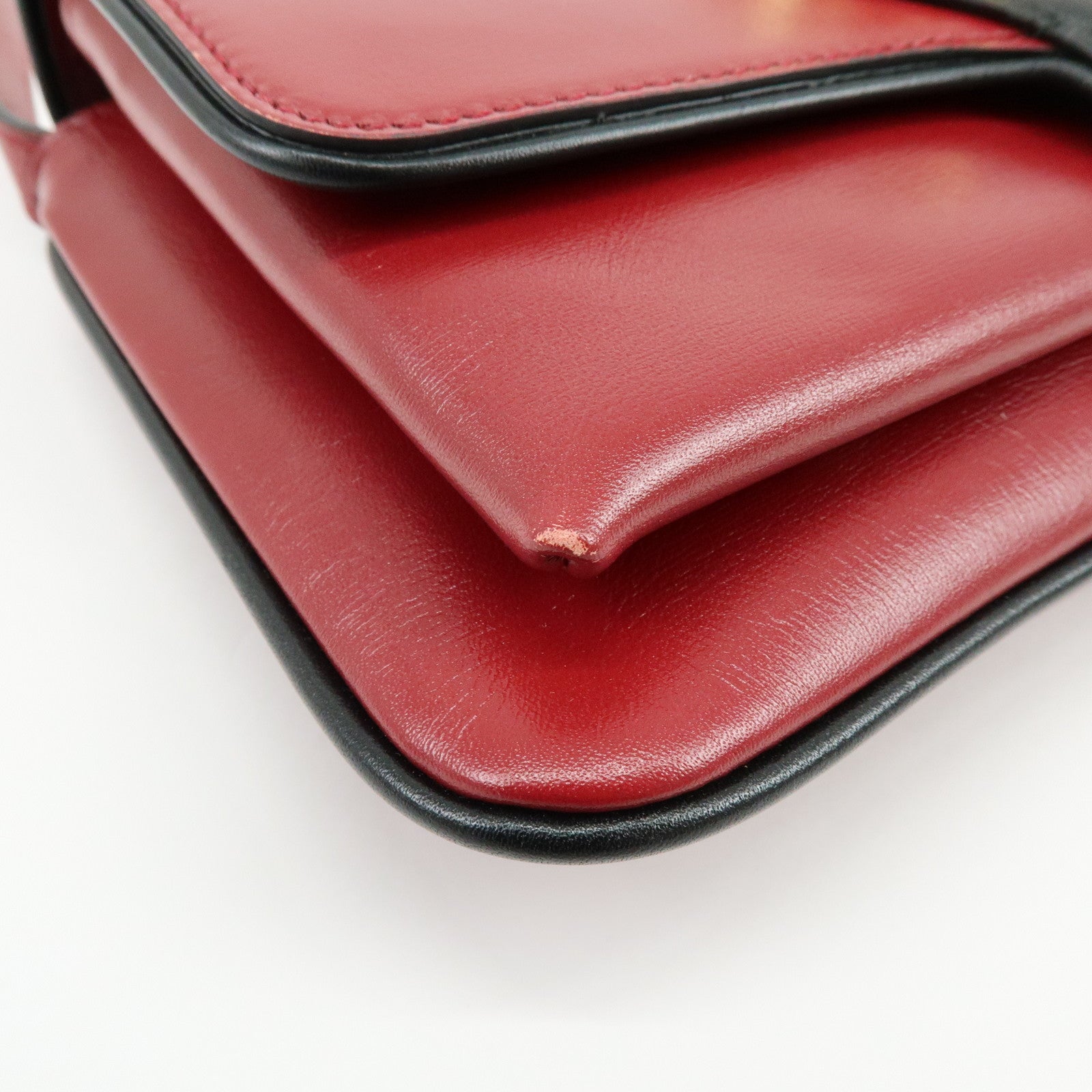 GUCCI Double G Arli Leather Shoulder Bag Crossbody Bag Red 550129