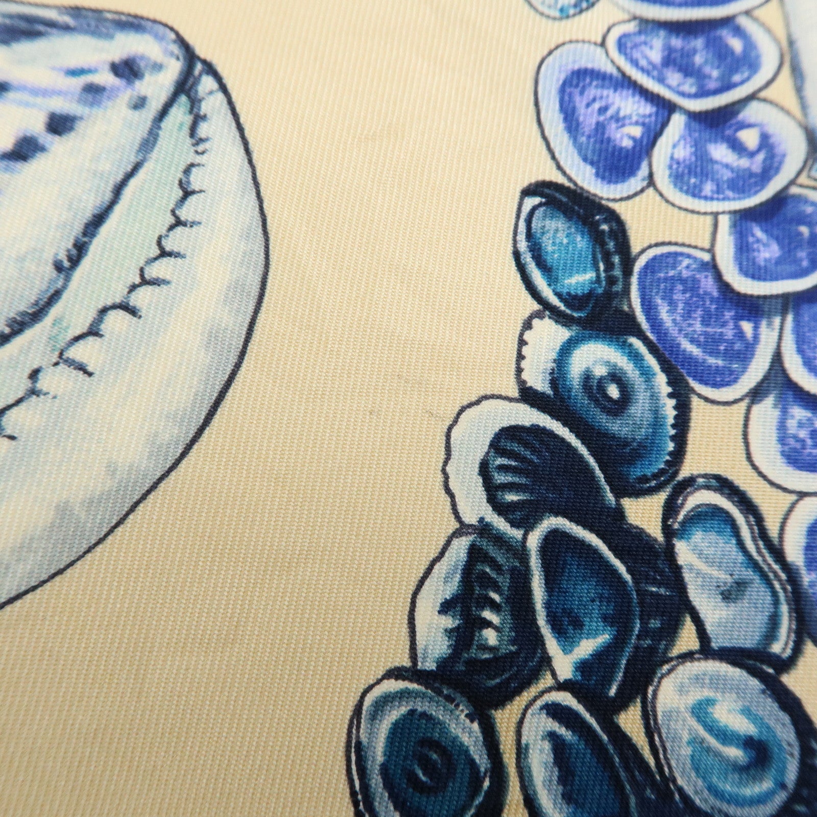 HERMES Carre 90 Silk 100% Scarf Rocaille Seashell Motif Beige Blue