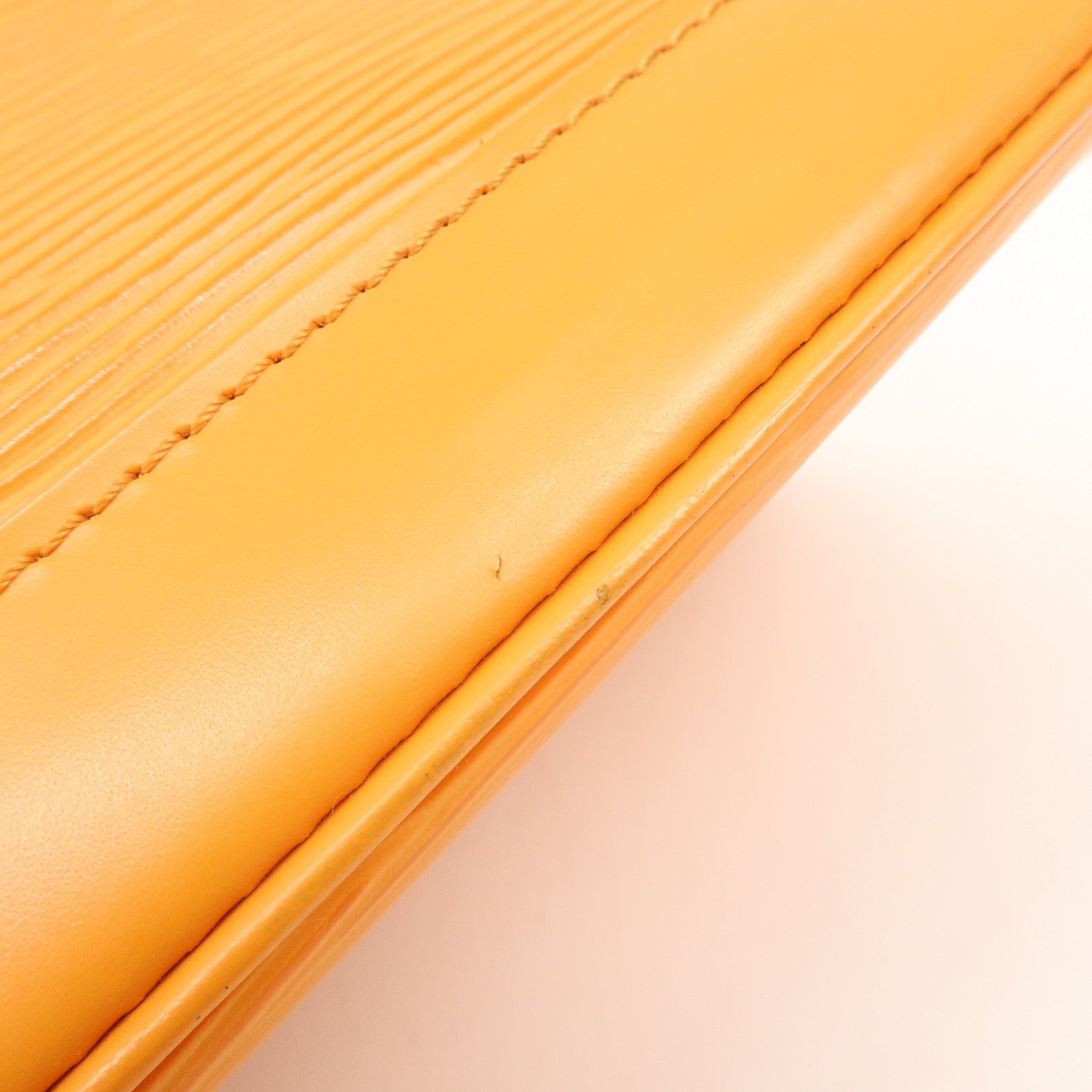 Louis Vuitton Epi Leather Alma PM Hand Bag Mandarin Orange M5124H