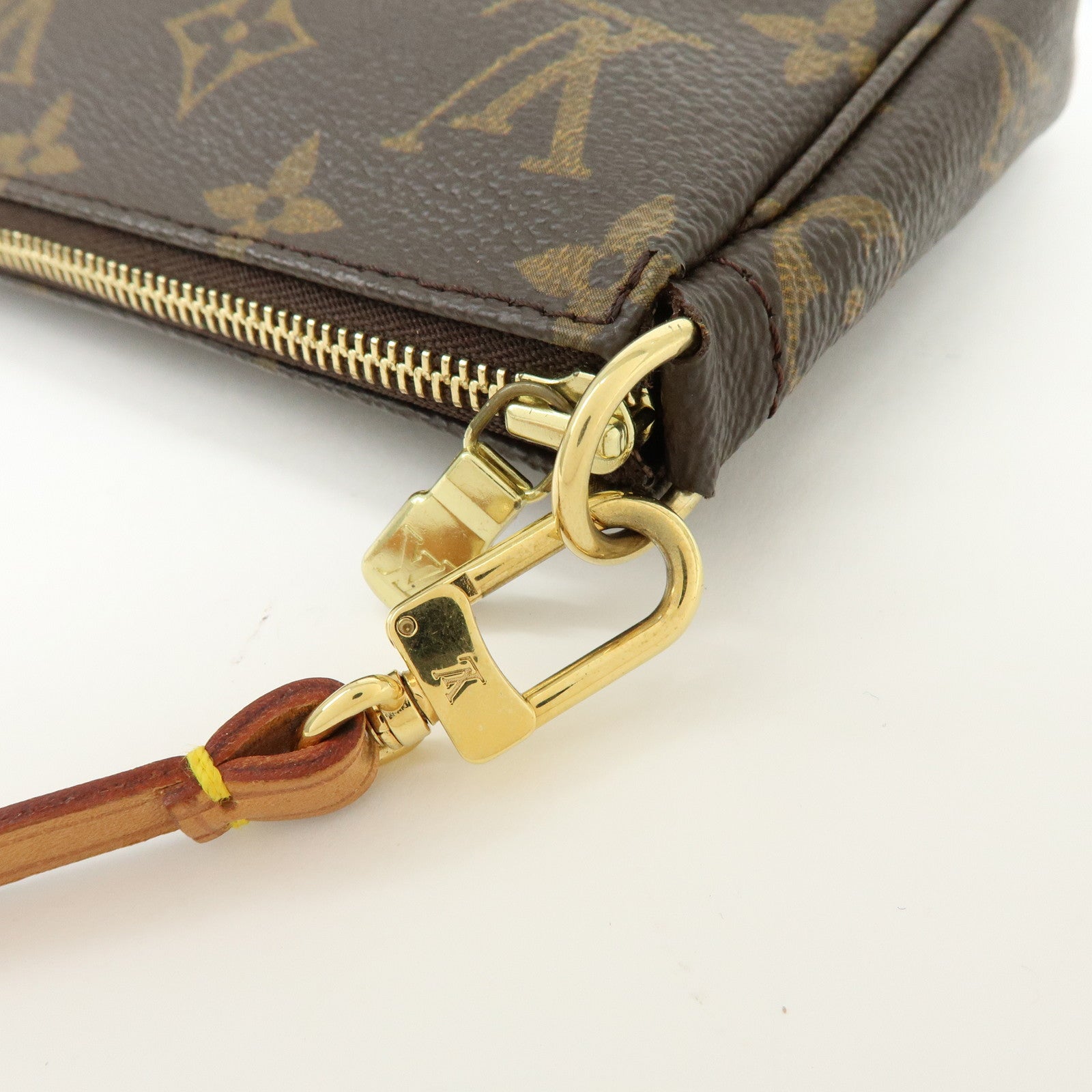 Louis Vuitton Monogram Pochette Accessoires Pouch Hand Bag M51980