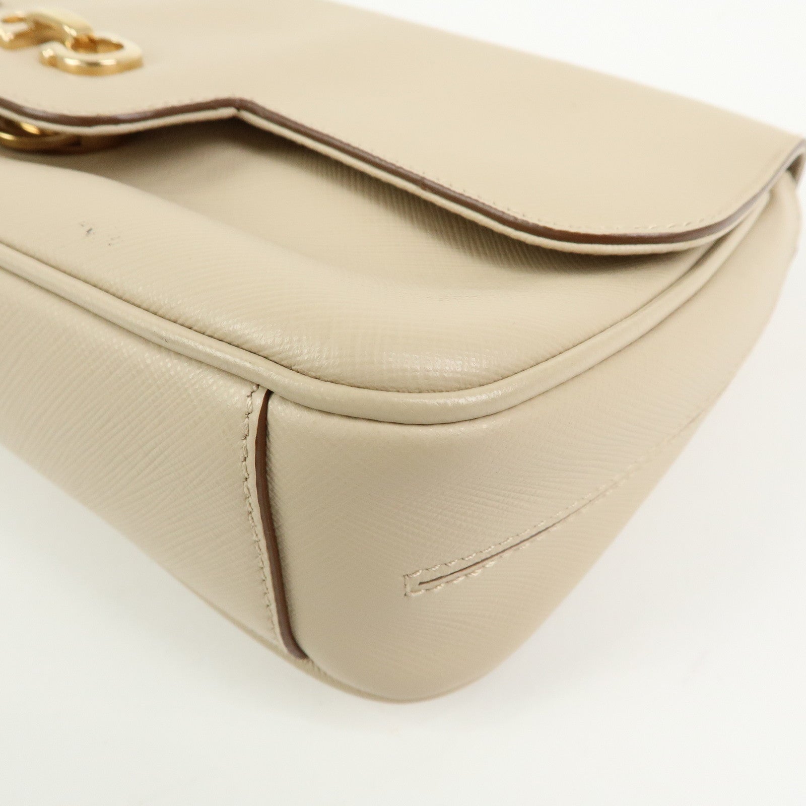 Ferragamo Gancini Leather Chain Shoulder Bag Hand Bag Light Beige