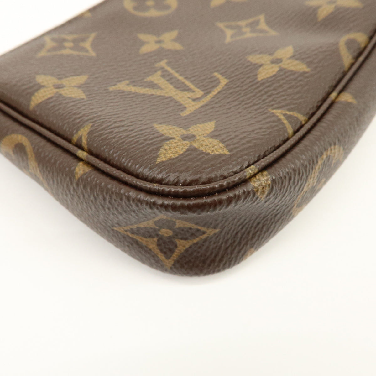 Louis Vuitton Monogram Mini Pochette Accessoires Hand Bag Bown M58009