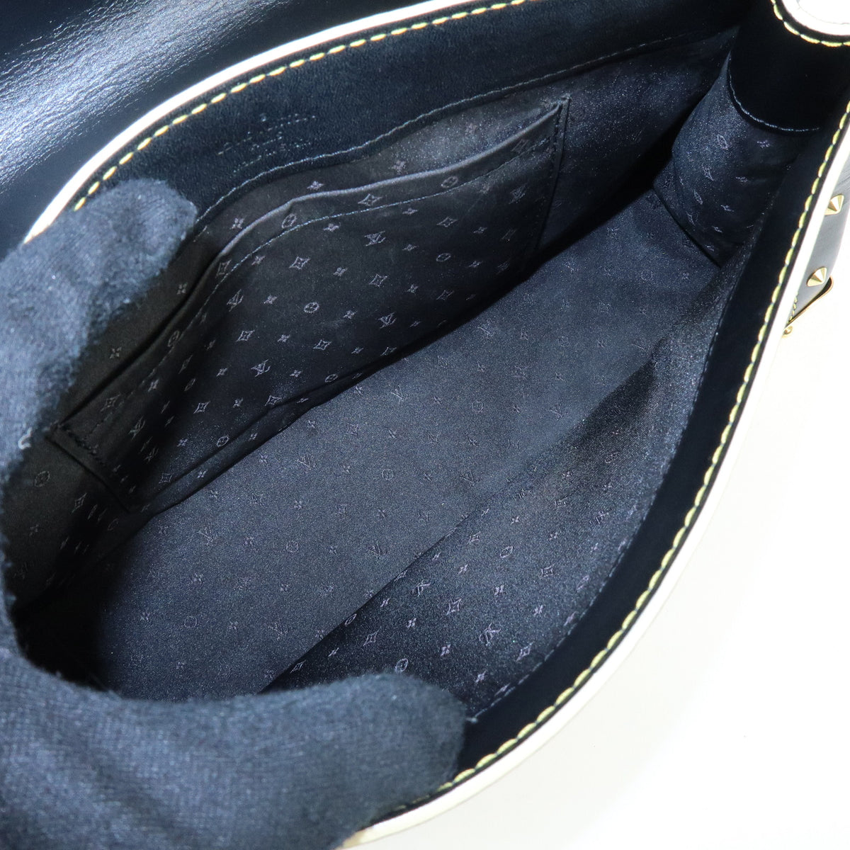 Louis Vuitton Talentueux Suhali Leather Shoulder Bag Studs Noir M91820