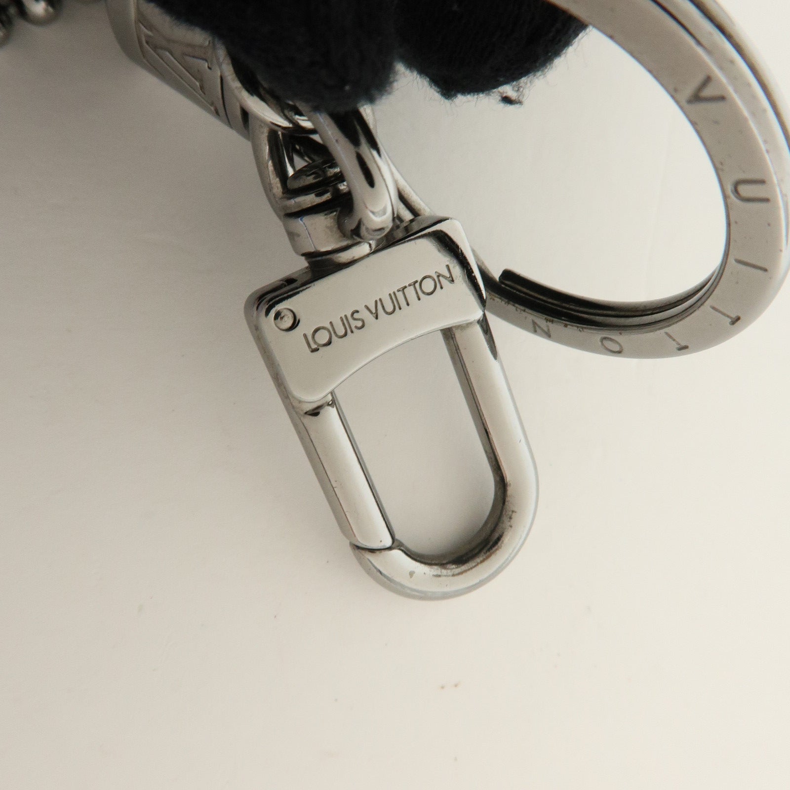 Louis Vuitton Monogram Eclips Porte Cles Tab ID Metal Key Chain M63618