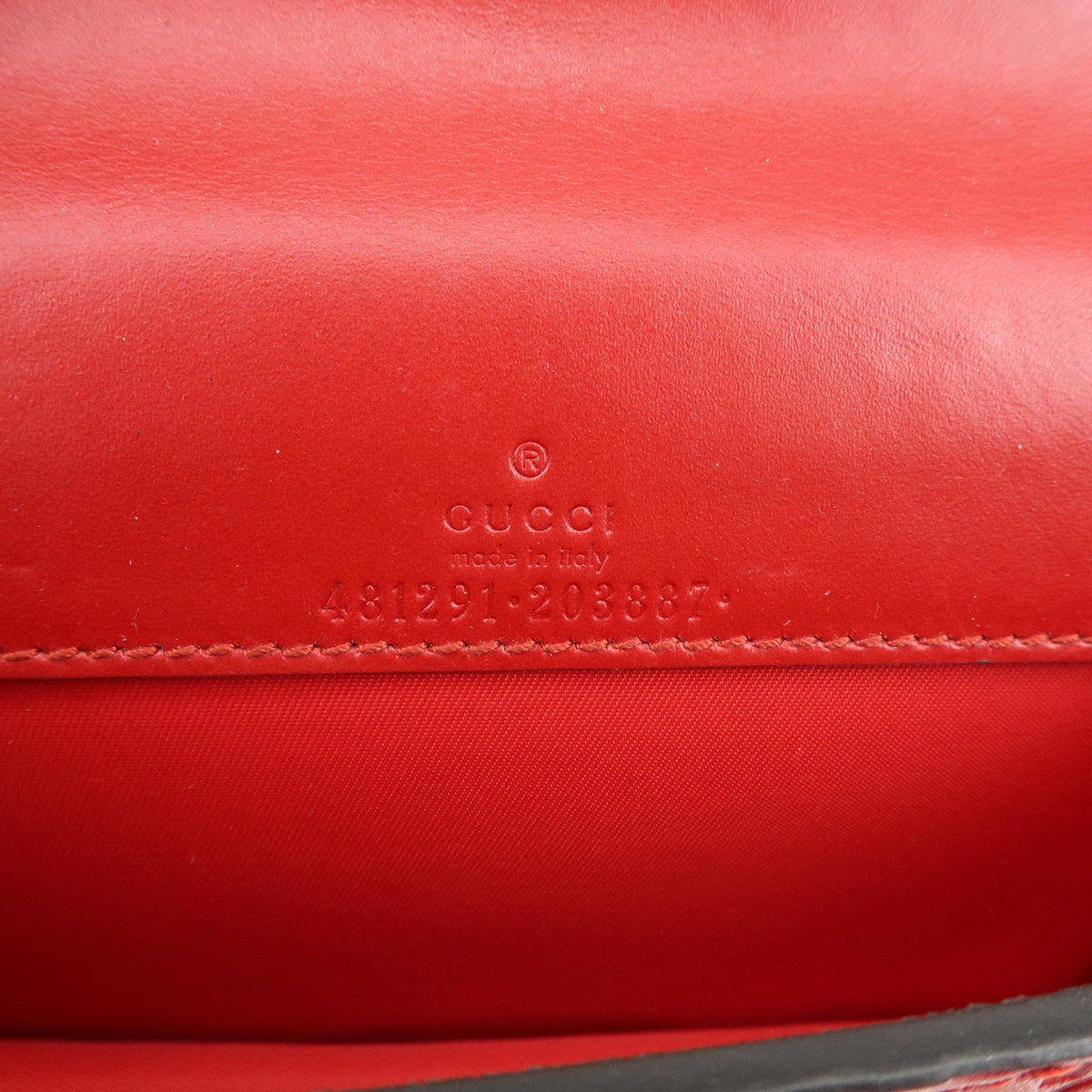 GUCCI Interlocking G Guccissima Chain Shoulder Bag Cherry 481291