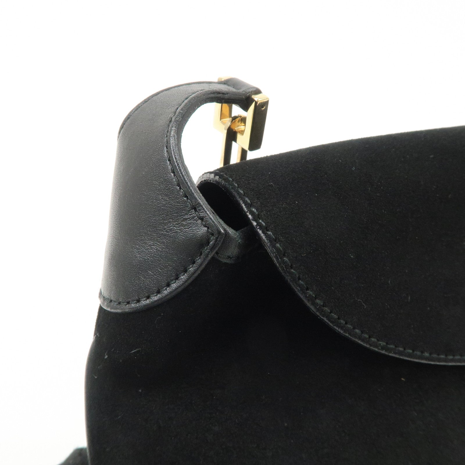 GUCCI Tigar Head Suede Leather Chain Shoulder Bag Black 001.4113 Used