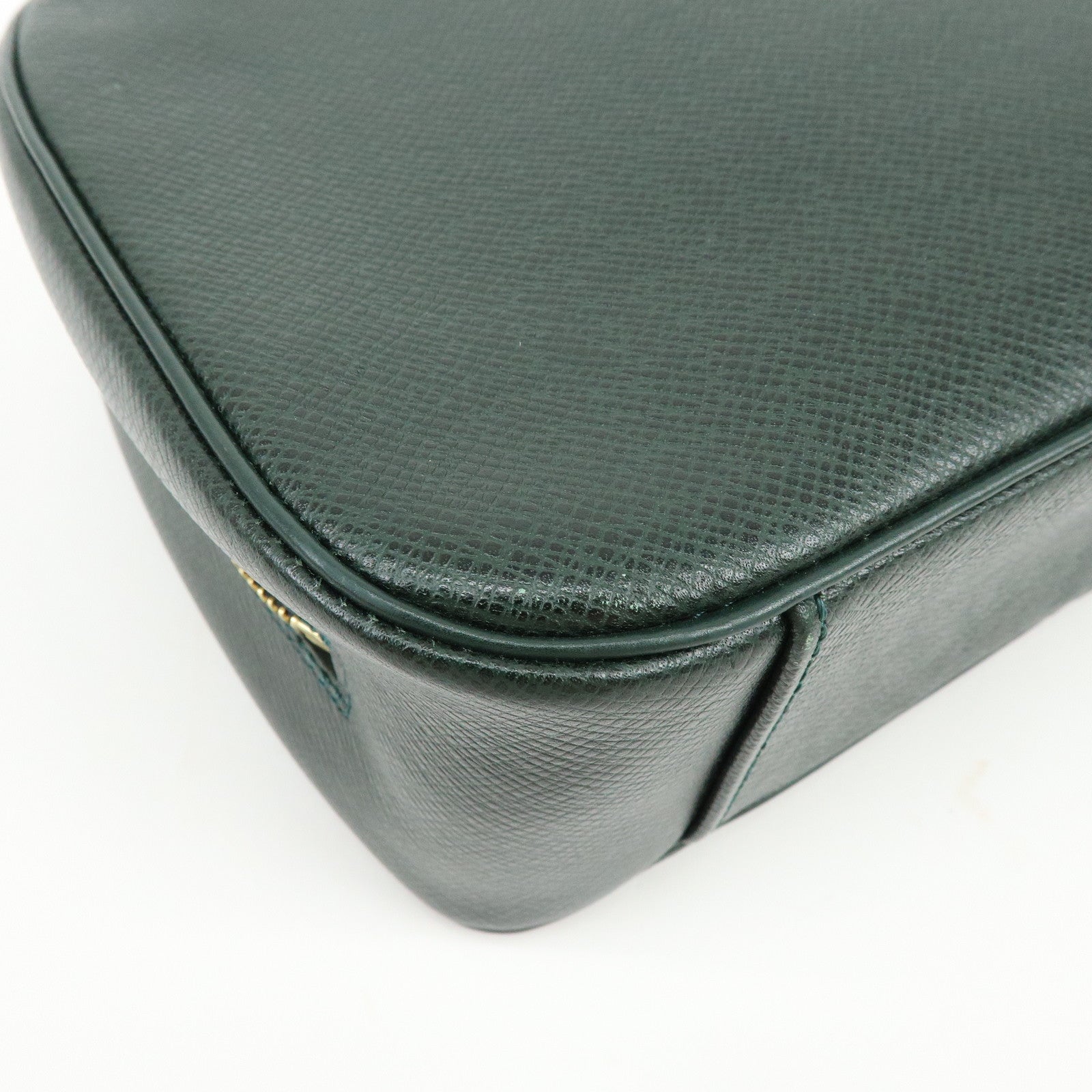 Louis Vuitton Taiga Leather Trousse Toilette GM Pouch Epicea M30214
