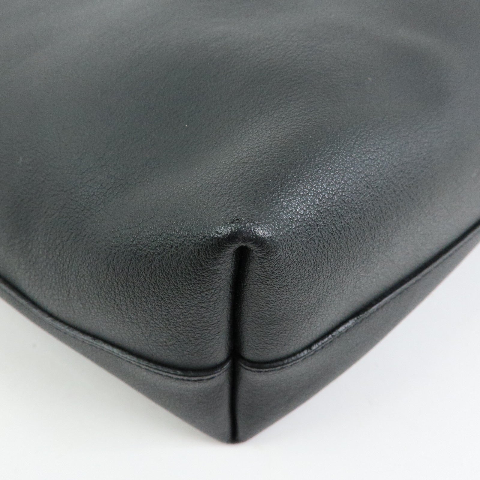 SAINT LAURENT PARIS Cassandra North South Toy Shopping Bag Black 600306