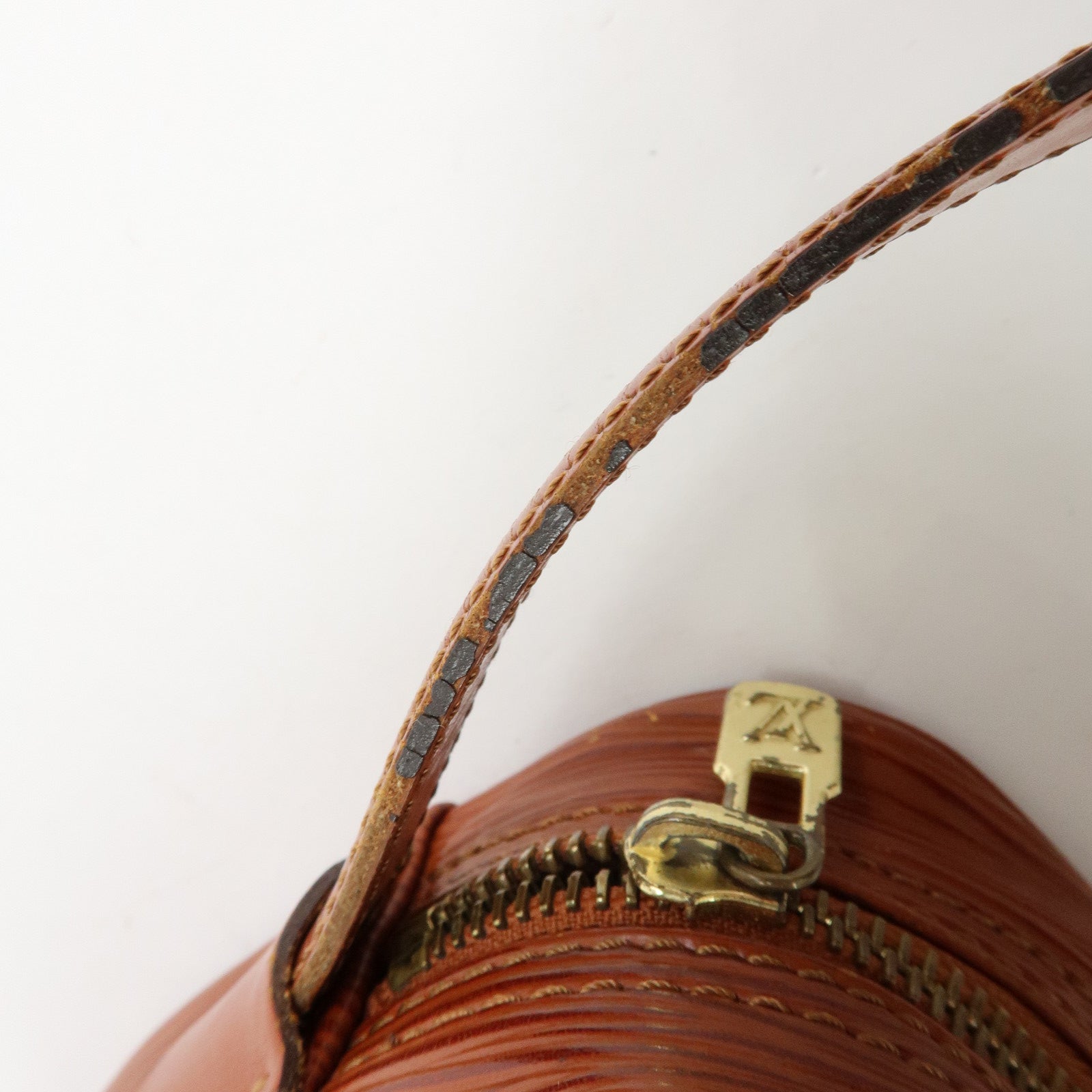 Louis Vuitton Epi Jeune Fille Shoulder Bag Kenya Brown M52153