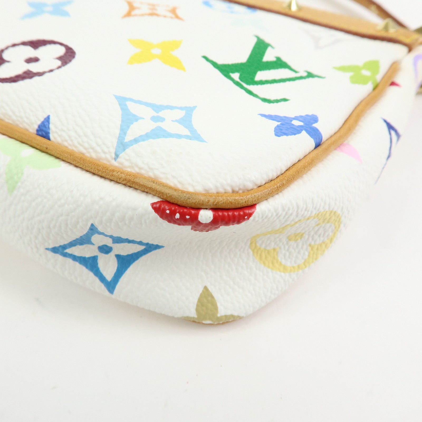 Louis Vuitton Monogram Multicolor Pochette Accessoires Blanc M92649