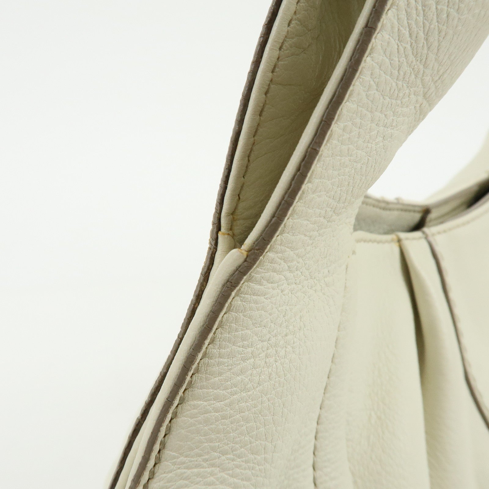 Ferragamo Gancini Leather Shoulder Bag Hand Bag Ivory