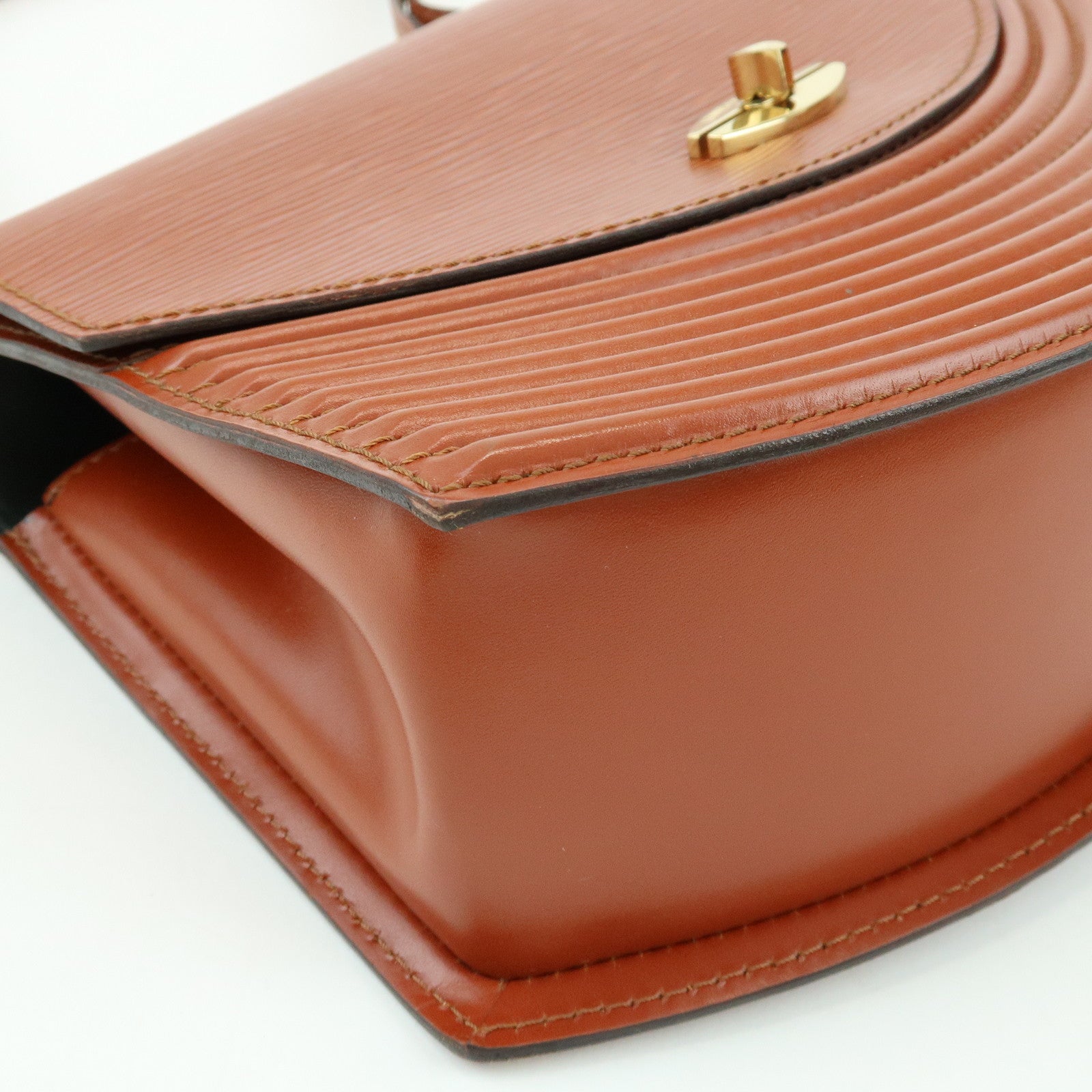 Louis Vuitton Epi Tilsitt Leather Shoulder Bag Kenya Brown M52483