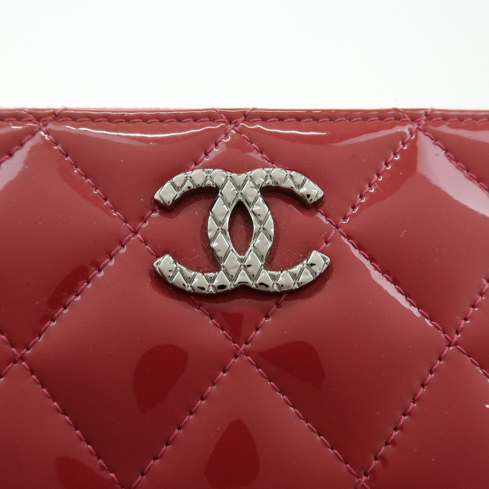 CHANEL Matelasse Patent Leather Zippy Long Wallet Pink