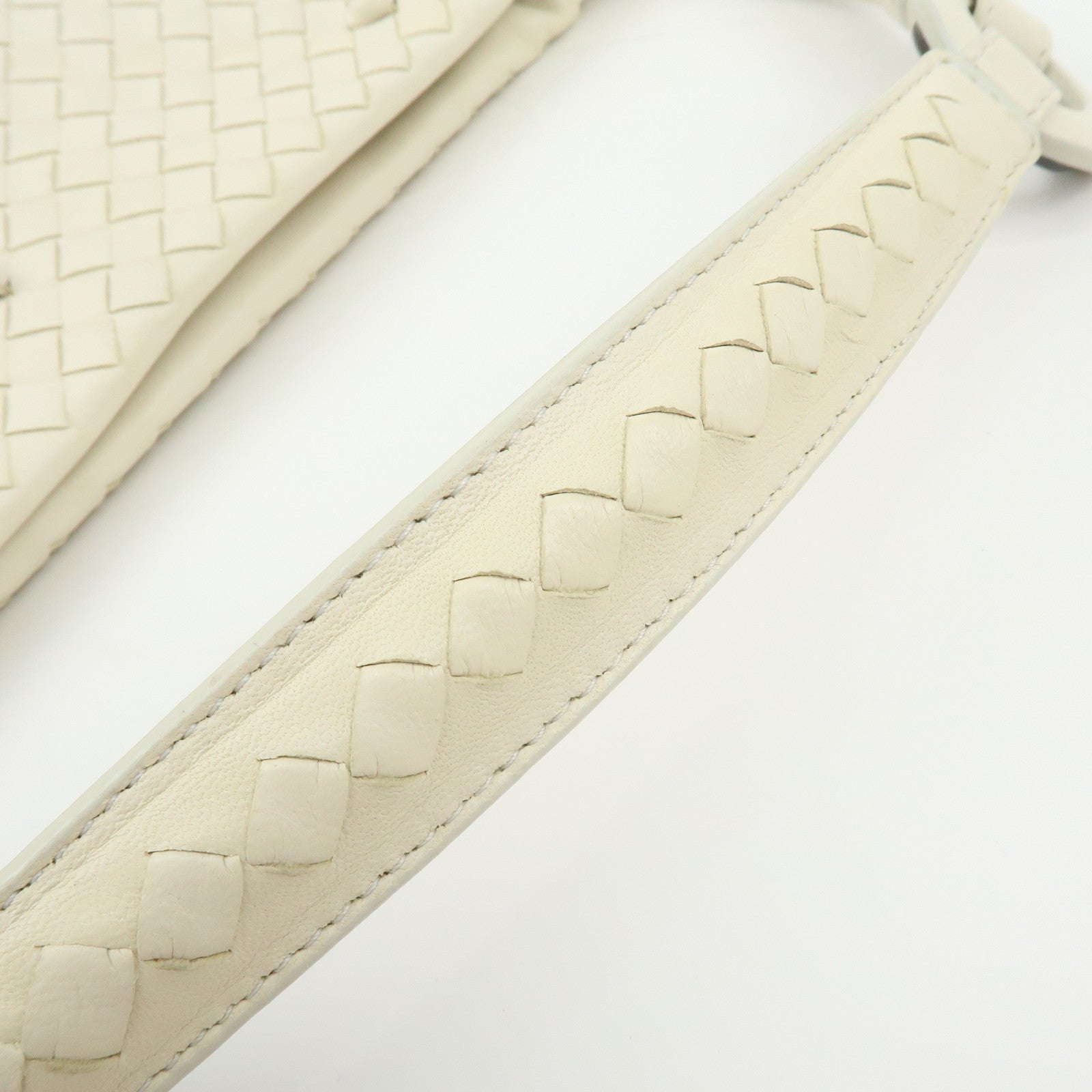 BOTTEGA VENETA Intrecciato Leather Shoulder Bag Hand Bag White 133507