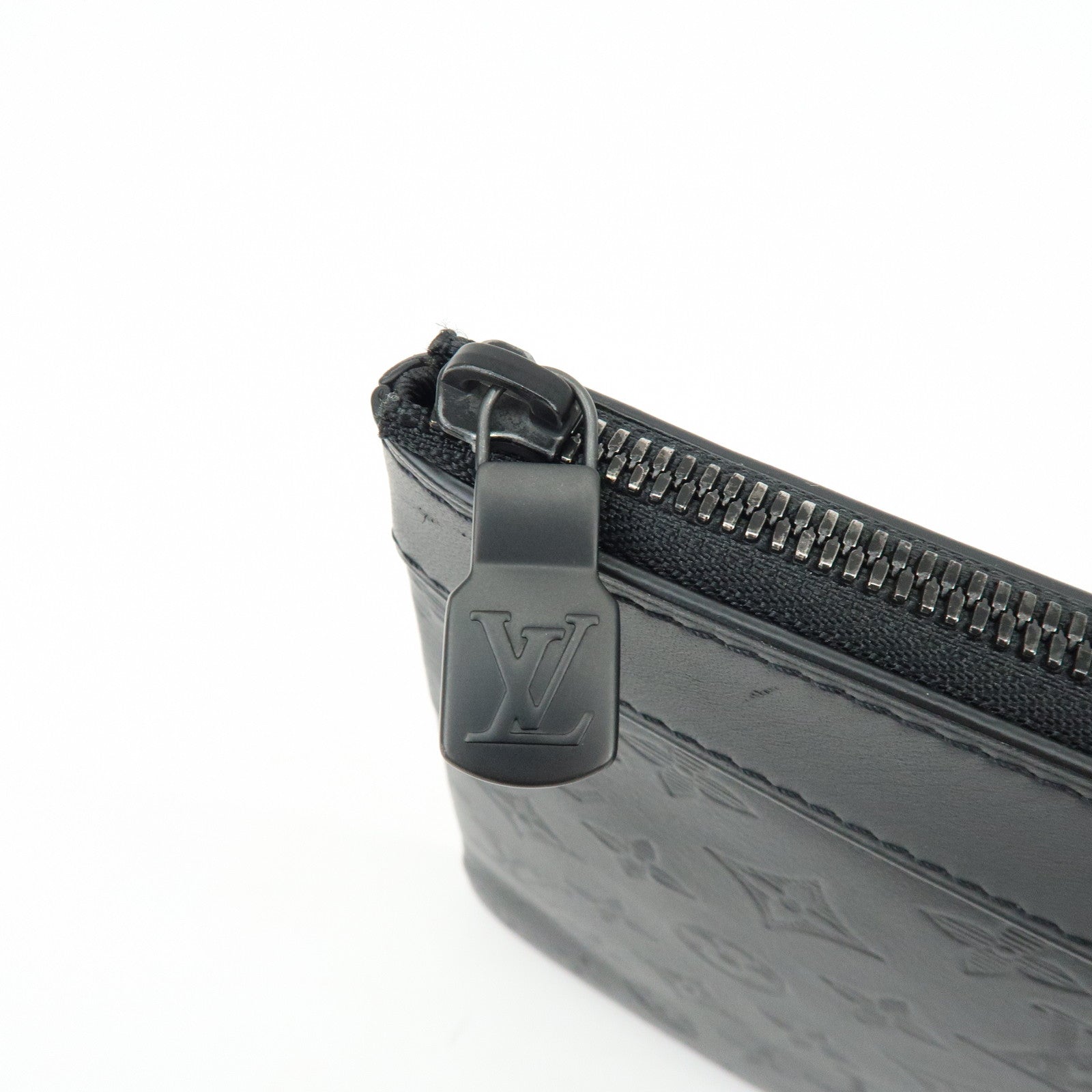 Louis Vuitton Monogram Shadow Pochette Discovery Cluth Bag Black M62903