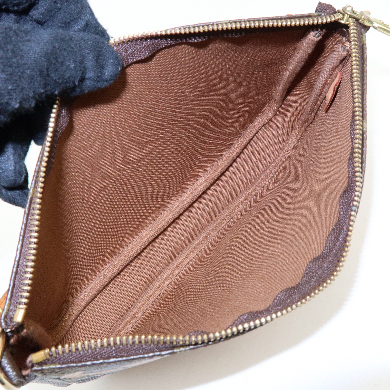 Louis Vuitton Monogram Graffiti Pochette Accessoires Hand Bag M92193
