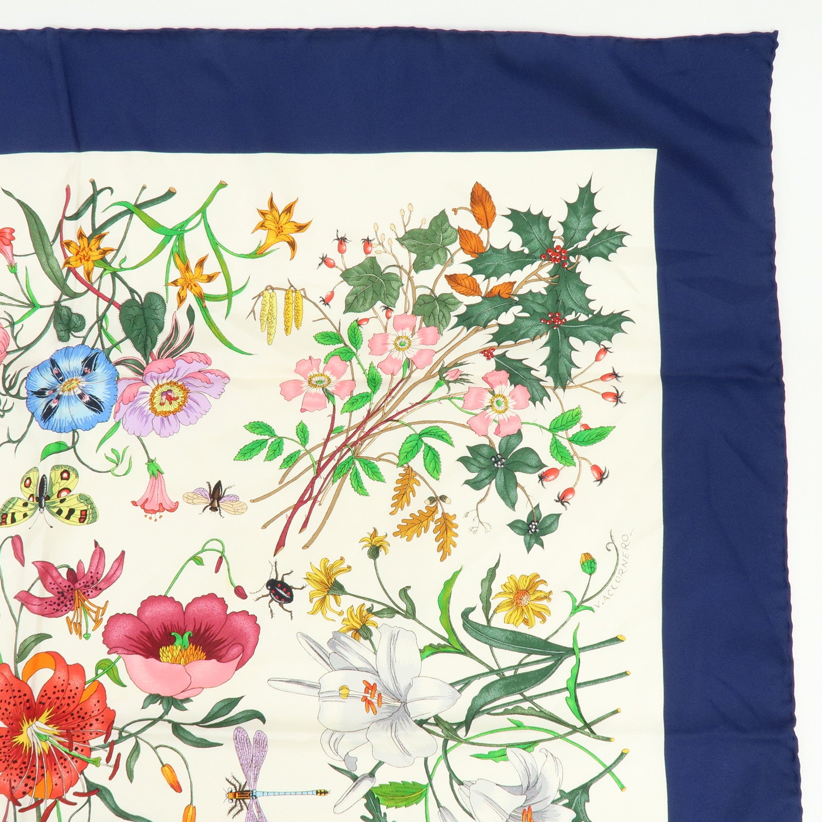 GUCCI Silk 100% Scarf Flower Design White Navy Pink