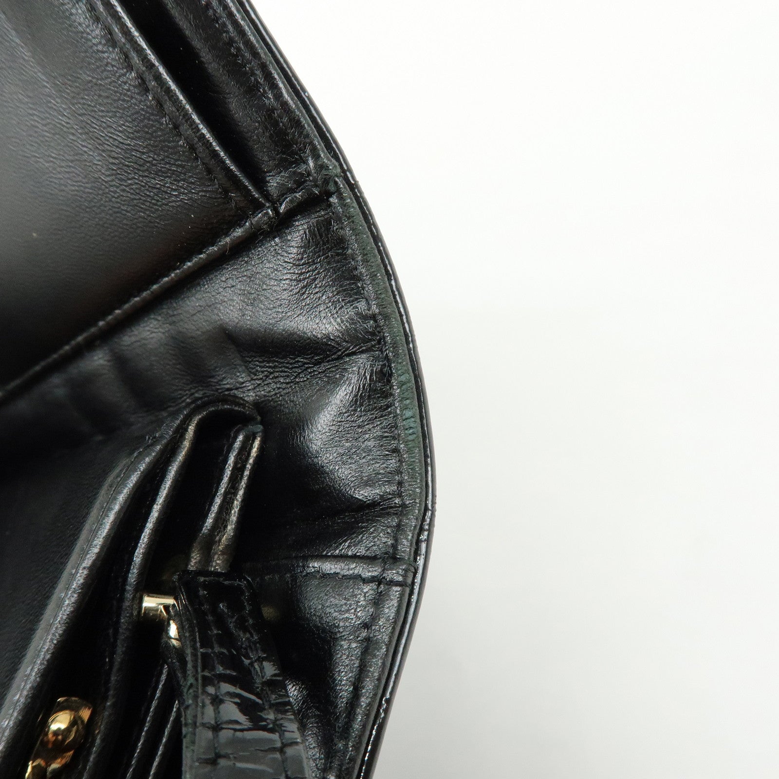 CHANEL COCO Mark Chocolate Bar Patent Leather Long Wallet Black