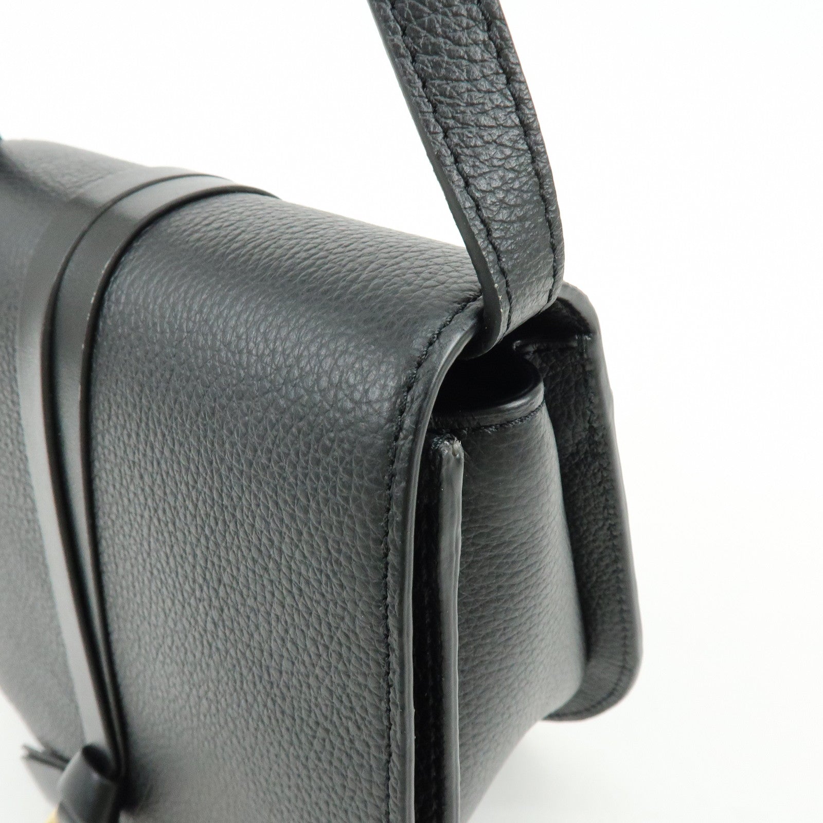 Chloe Alphabet Leather Shoulder Bag Crossbody Bag Black