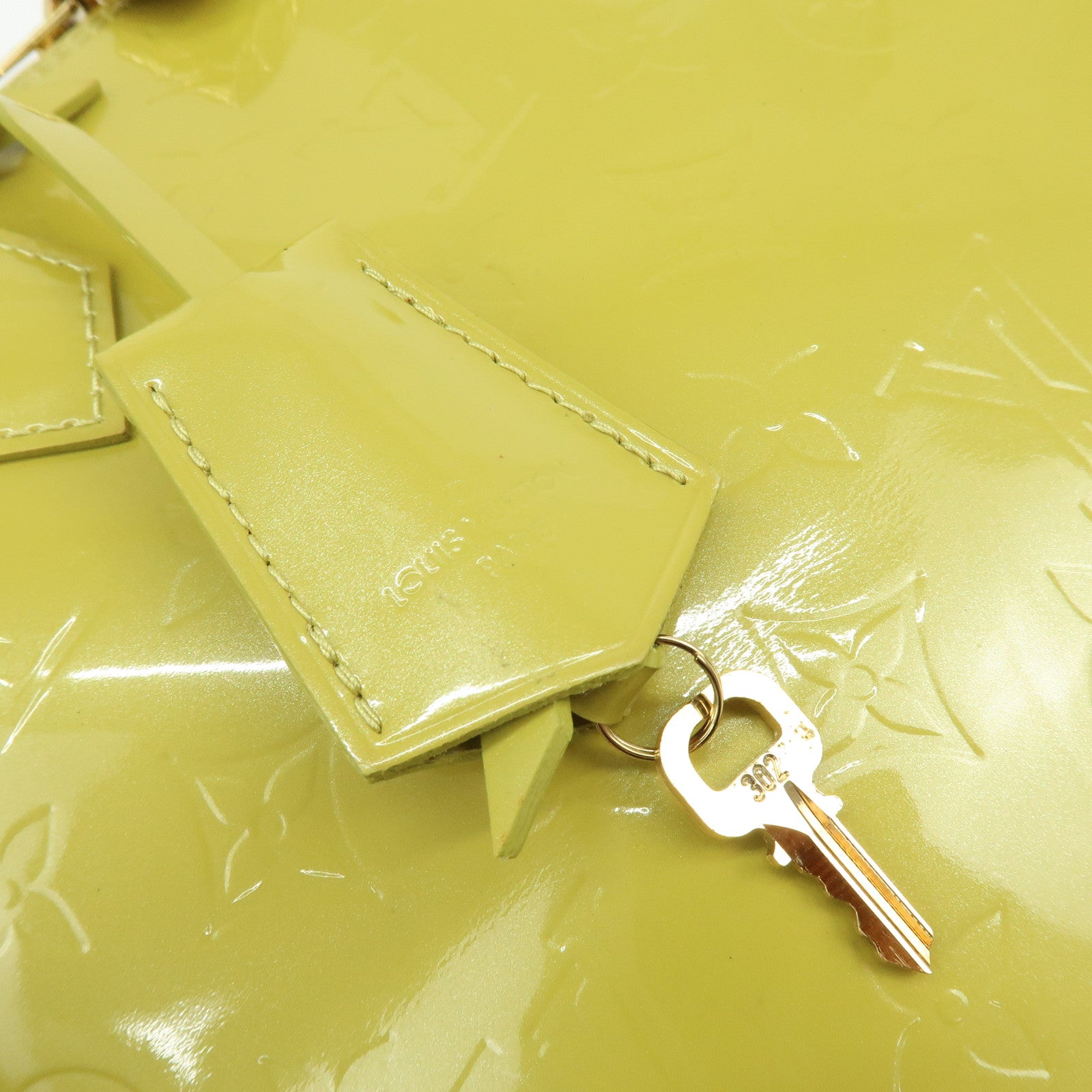 Louis Vuitton Monogram Vernis Alma PM Hand Bag Vert Impression M91615