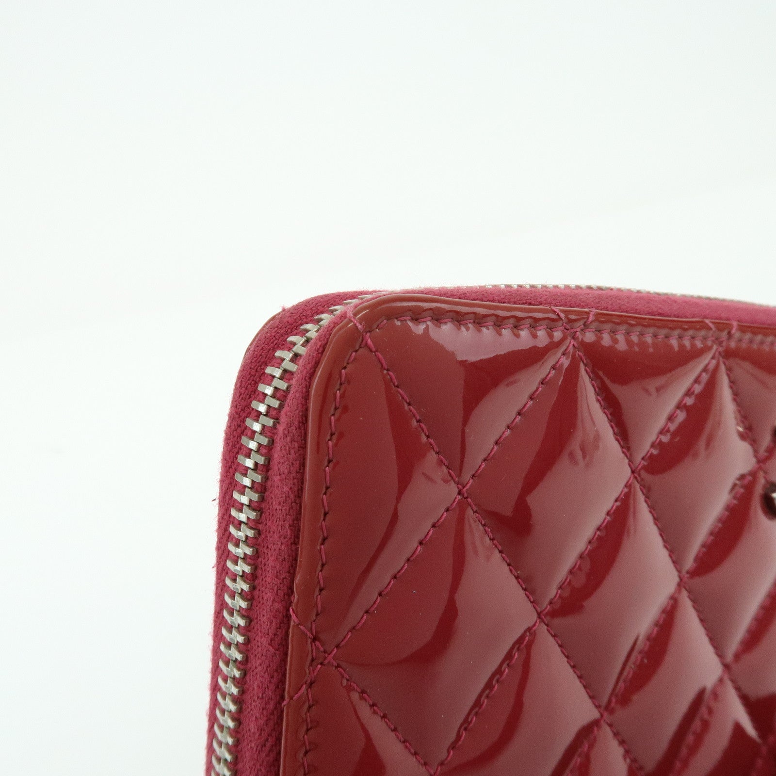CHANEL Matelasse Patent Leather Zippy Long Wallet Pink